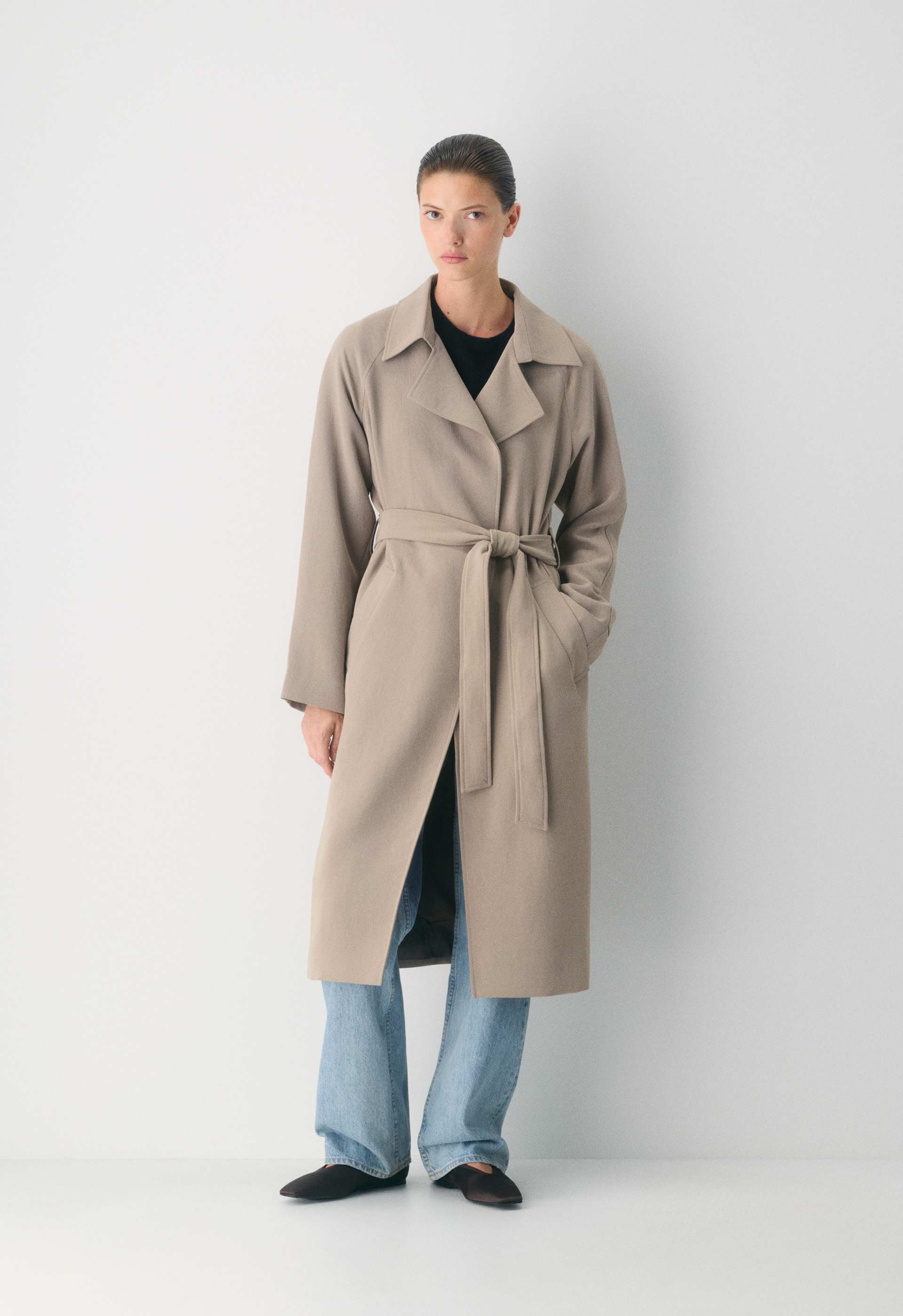 The Splendor Trench Coat - Crepette™ | Aritzia CA