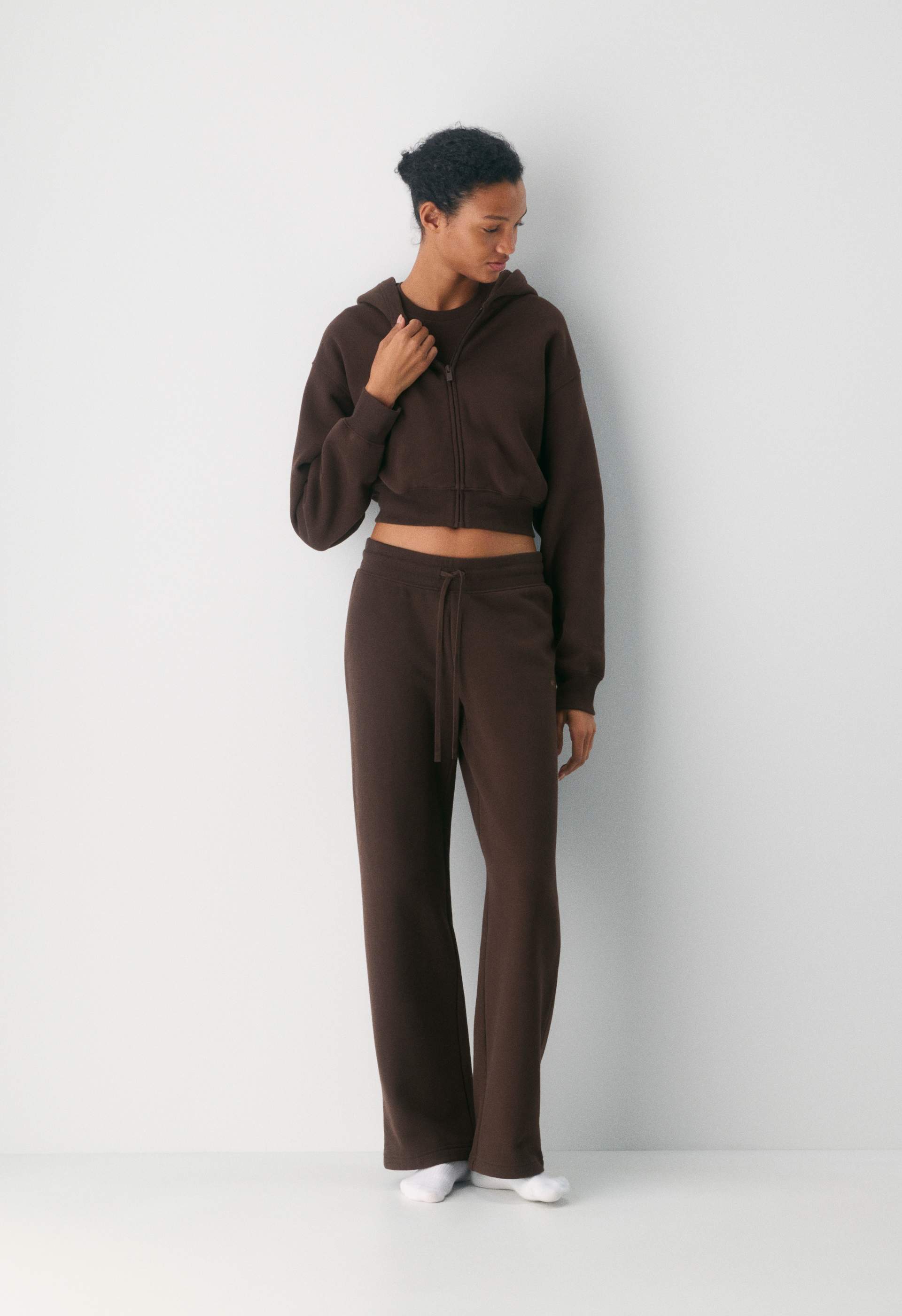 Cozy Sweatfleece Perfect Banded Sweatpant | Aritzia US