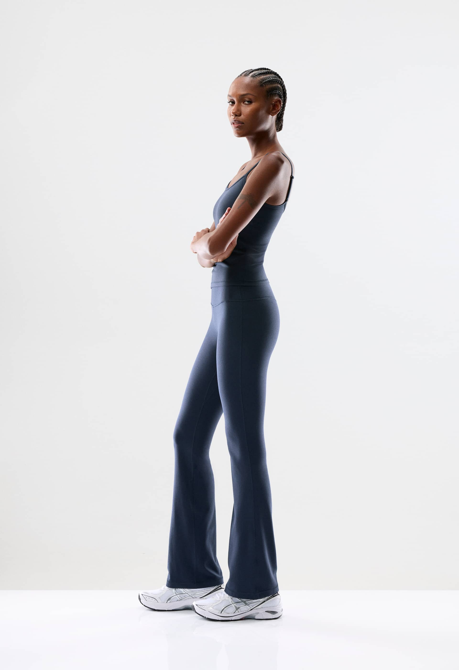 BUTTER Cheeky Hi-Rise Flare 32" Legging