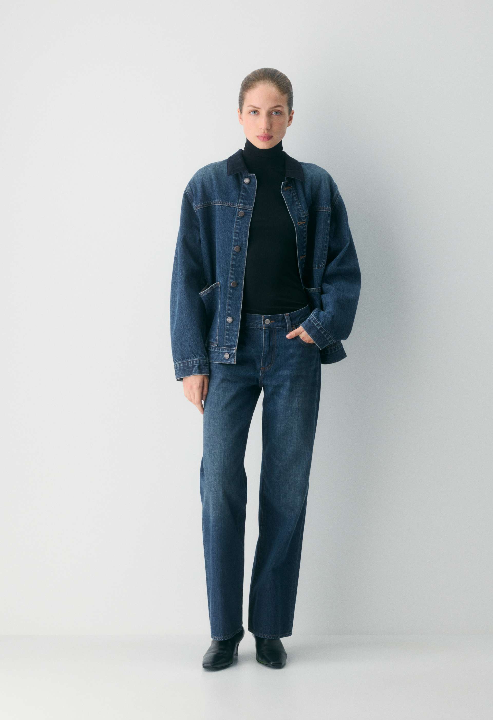Denim Forum The Farrah Lo-rise Wide Jean
