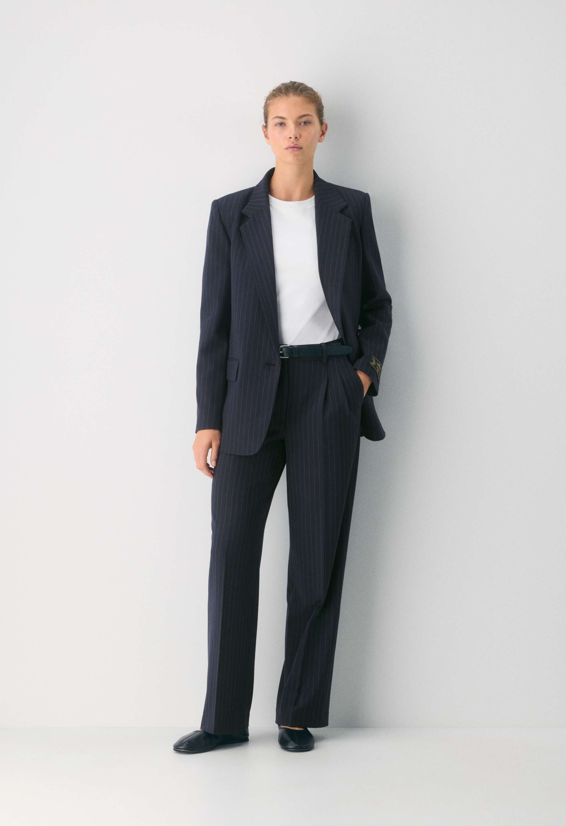 The Effortless Pant™ Curve-fit | Aritzia US