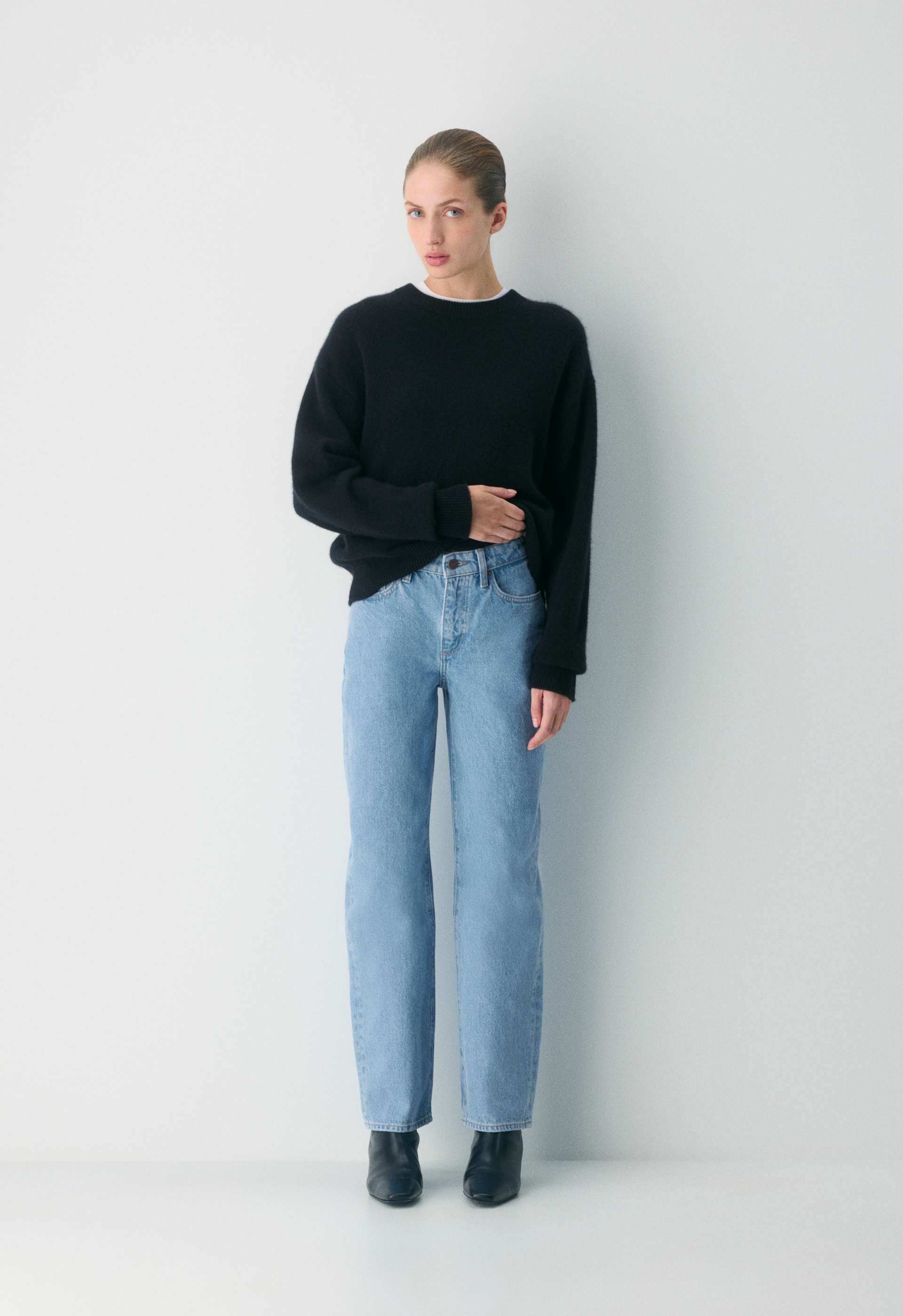 Denim Forum Sadie Relaxed Mid-rise Straight Jean | Aritzia US