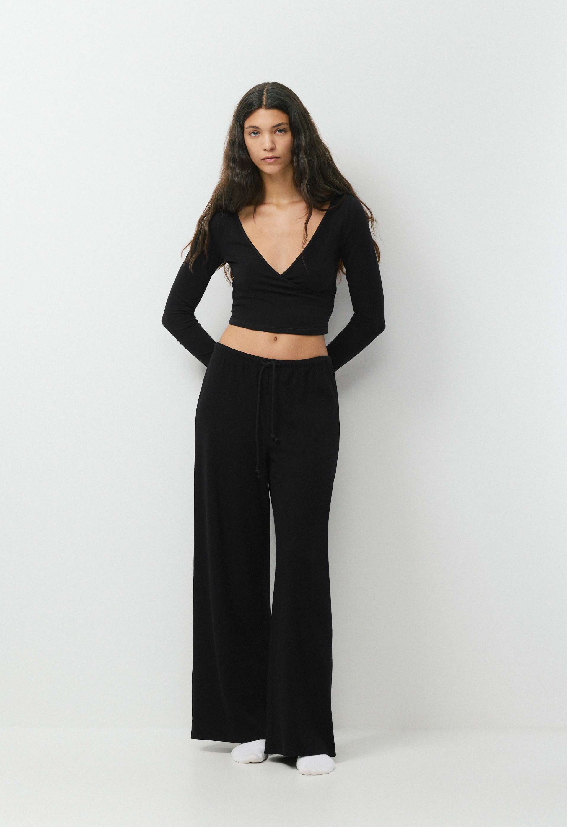 HomeStretch™ Smooth Adapt Wrap Longsleeve | Aritzia US
