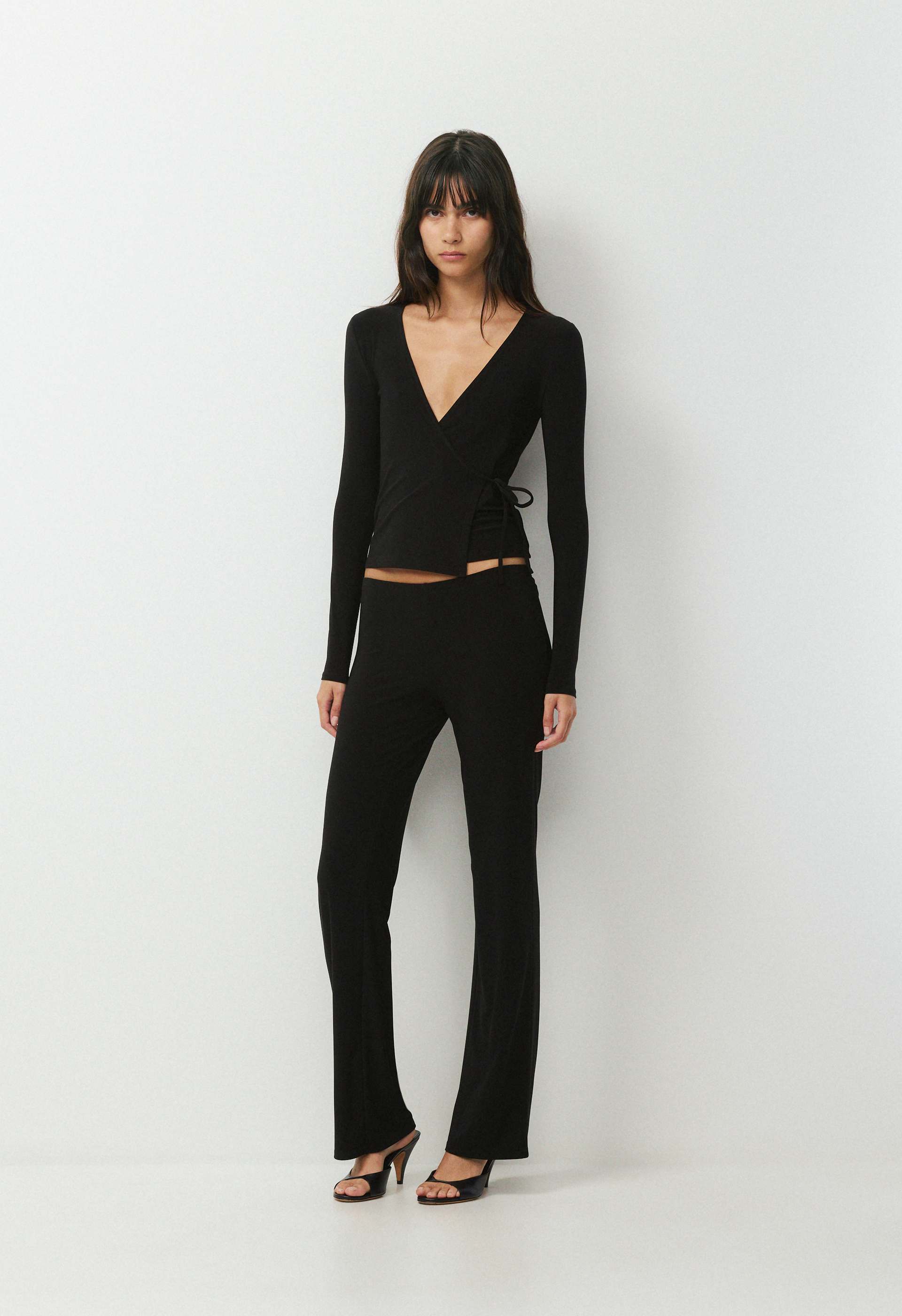 Smooth Matter™ Island Wrap Longsleeve | Aritzia CA