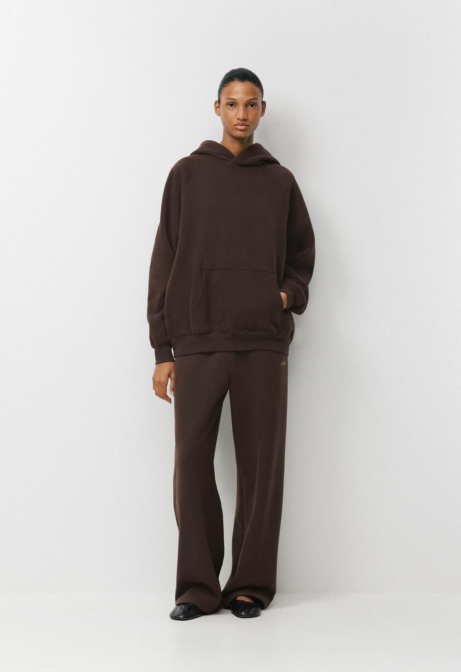 ma rian Cozy Sweatfleece Mega Raglan™ Hoodie | Aritzia US