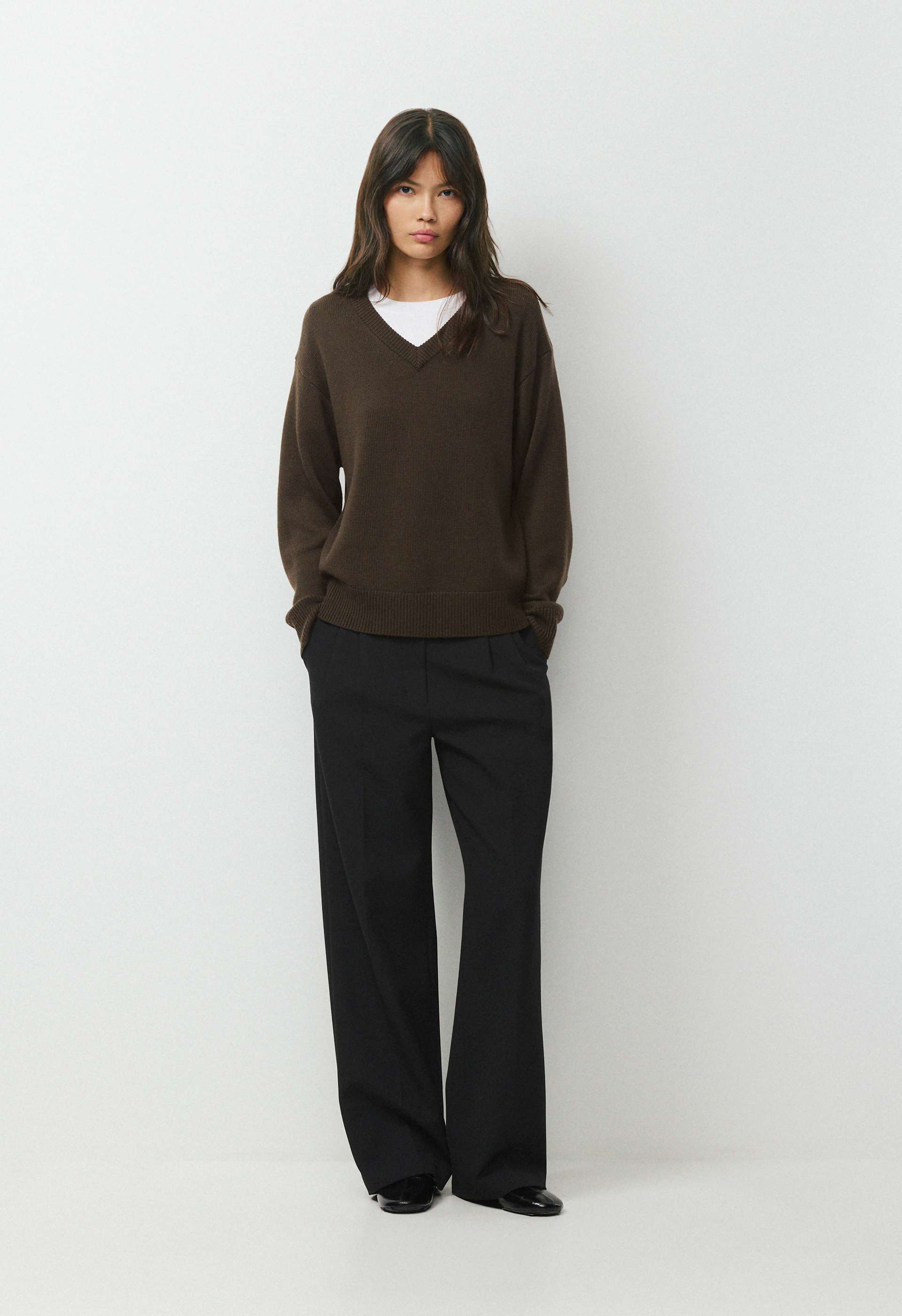 ESSENTIAL MERINO WOOL ANGLE SWEATER