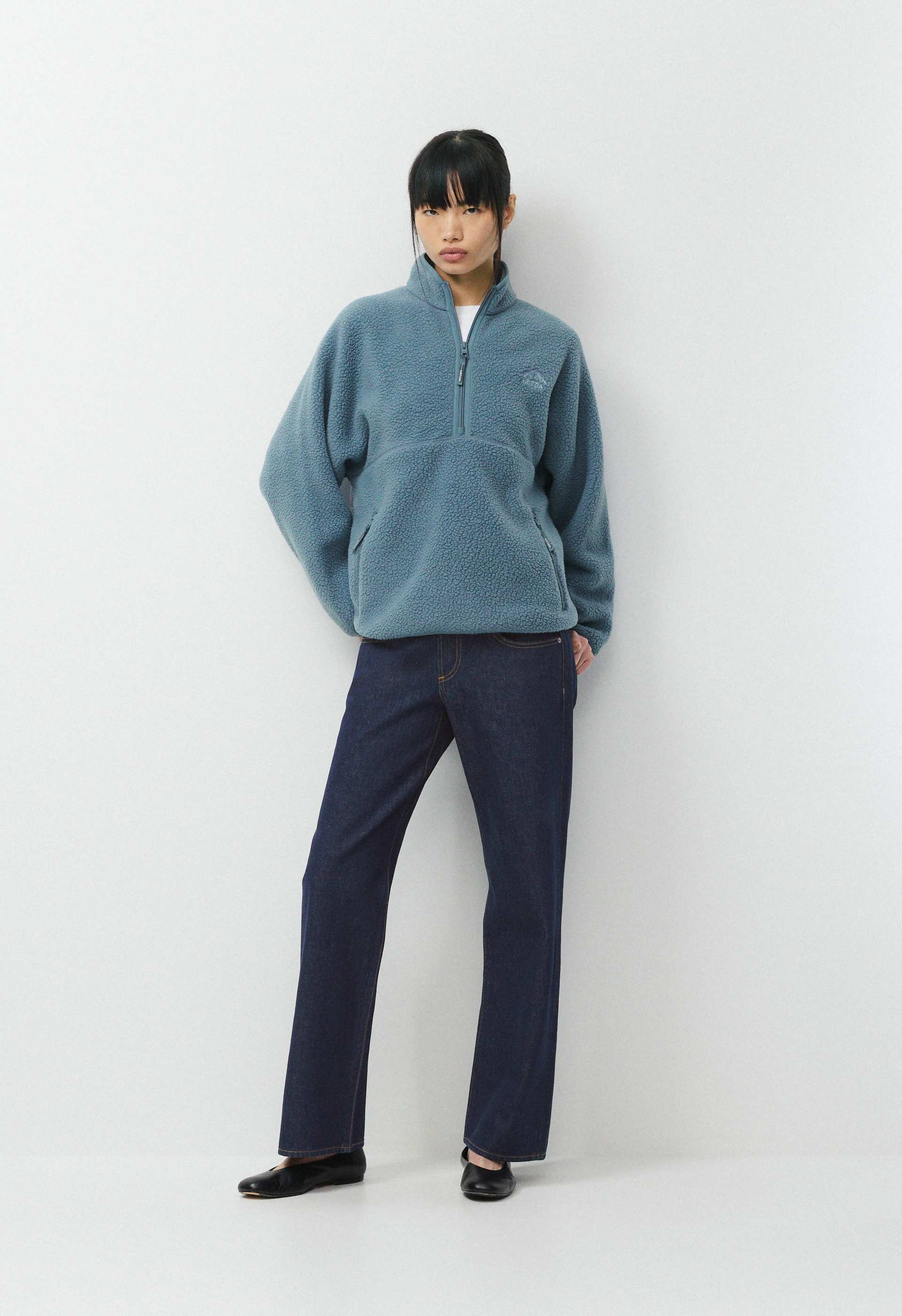 Polartec® Thermal Pro™ Highlands Hip Mockneck | Aritzia US
