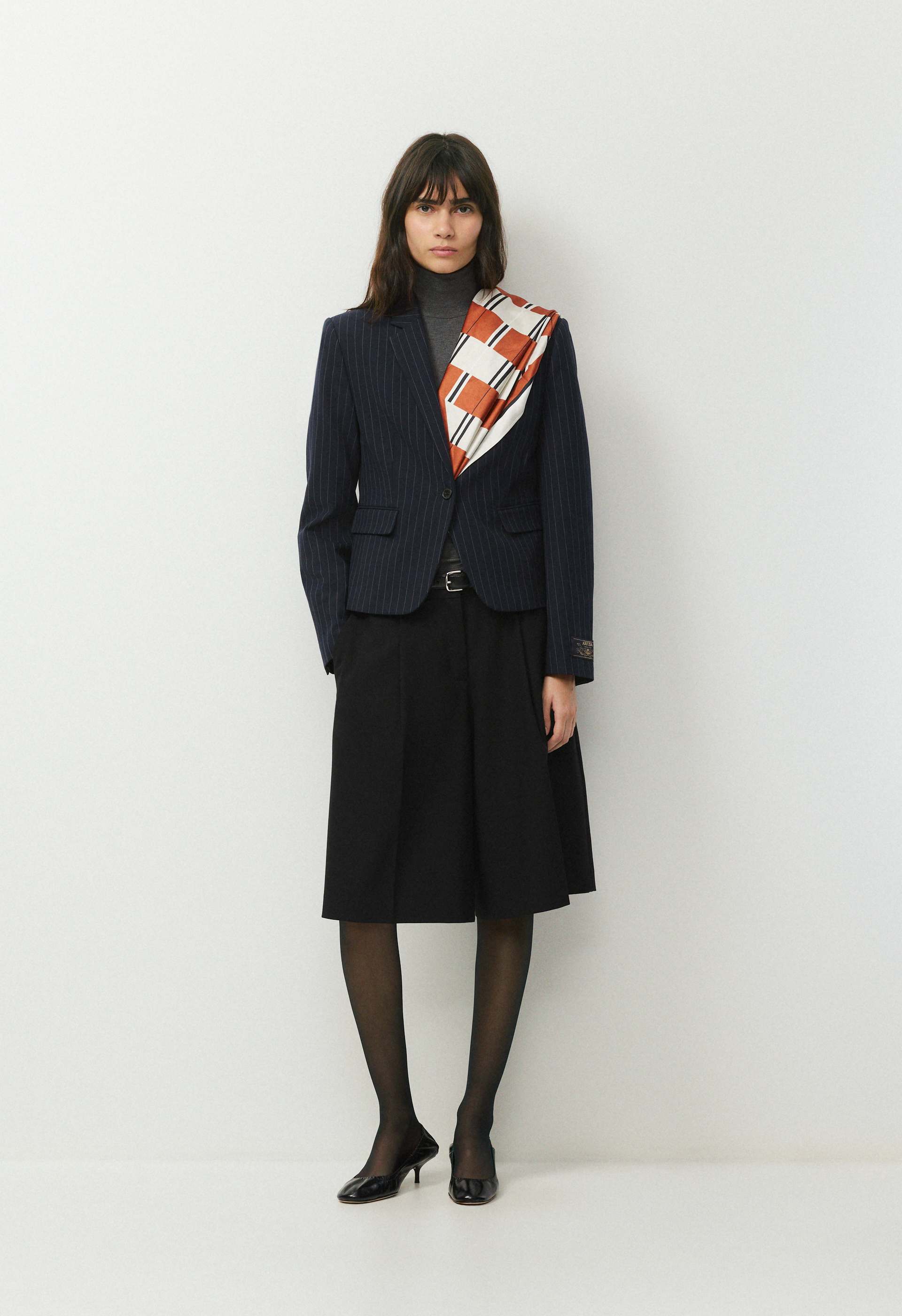 Etiquette Blazer