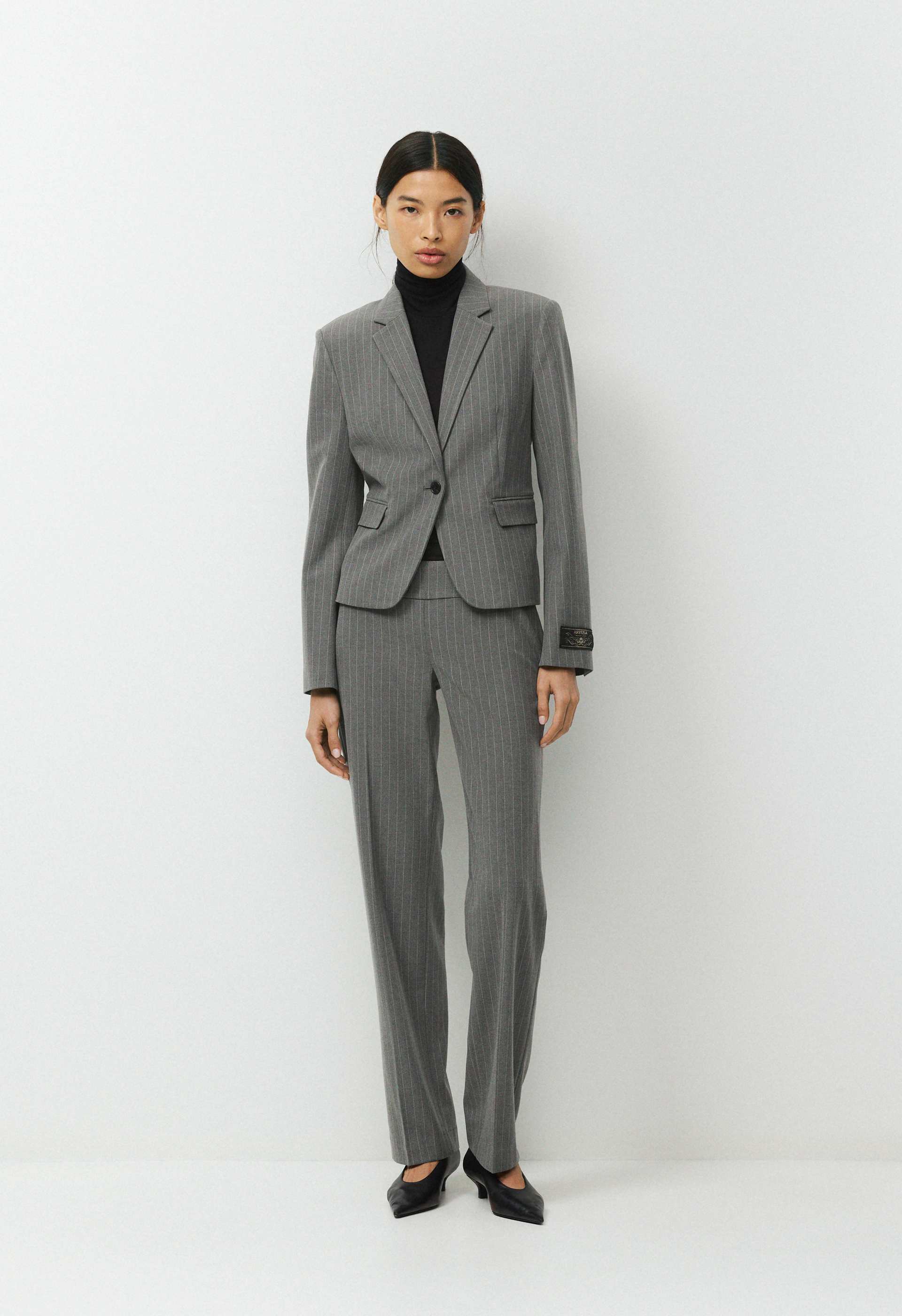 ETIQUETTE BLAZER