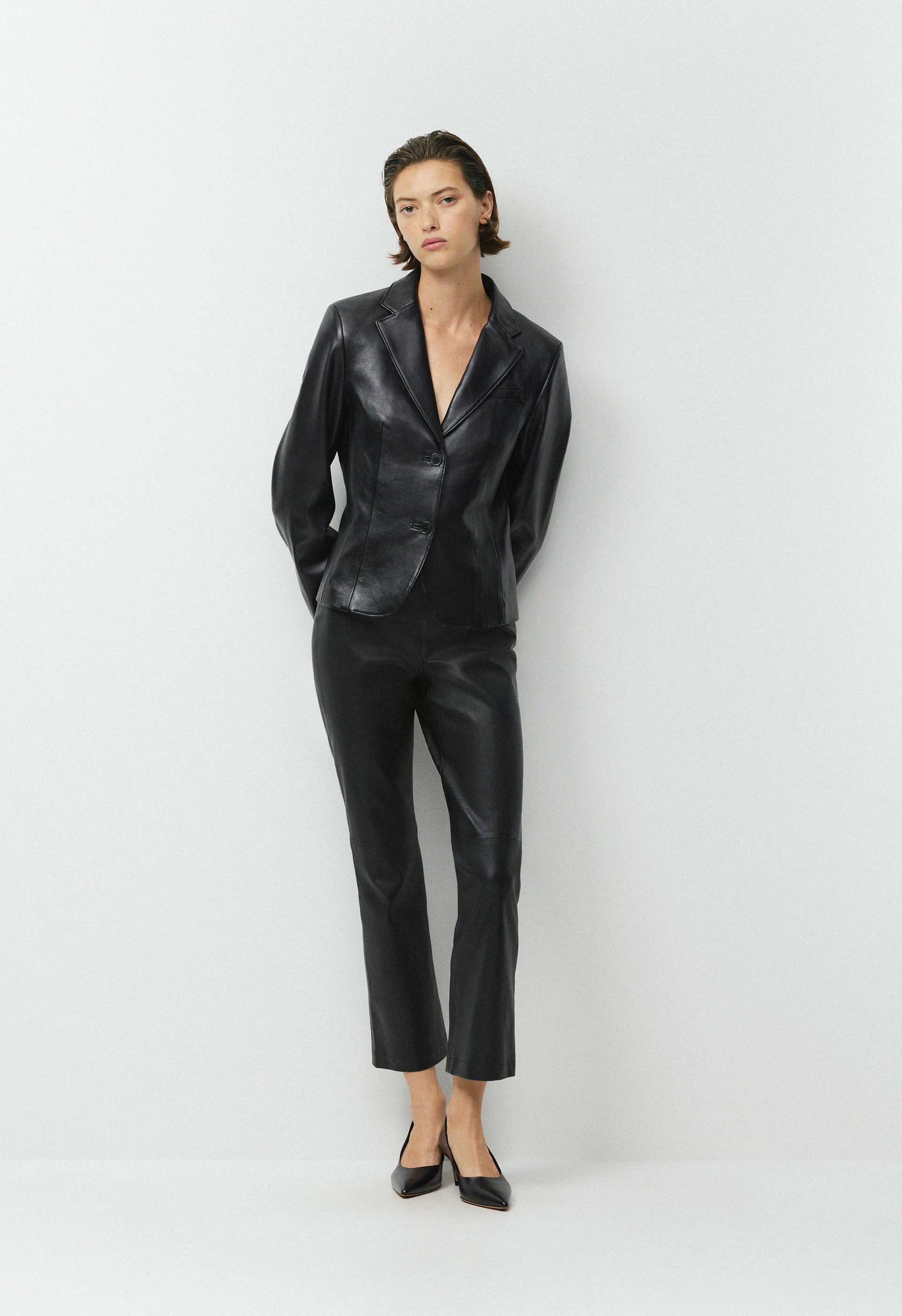 Gillian Blazer - Leather