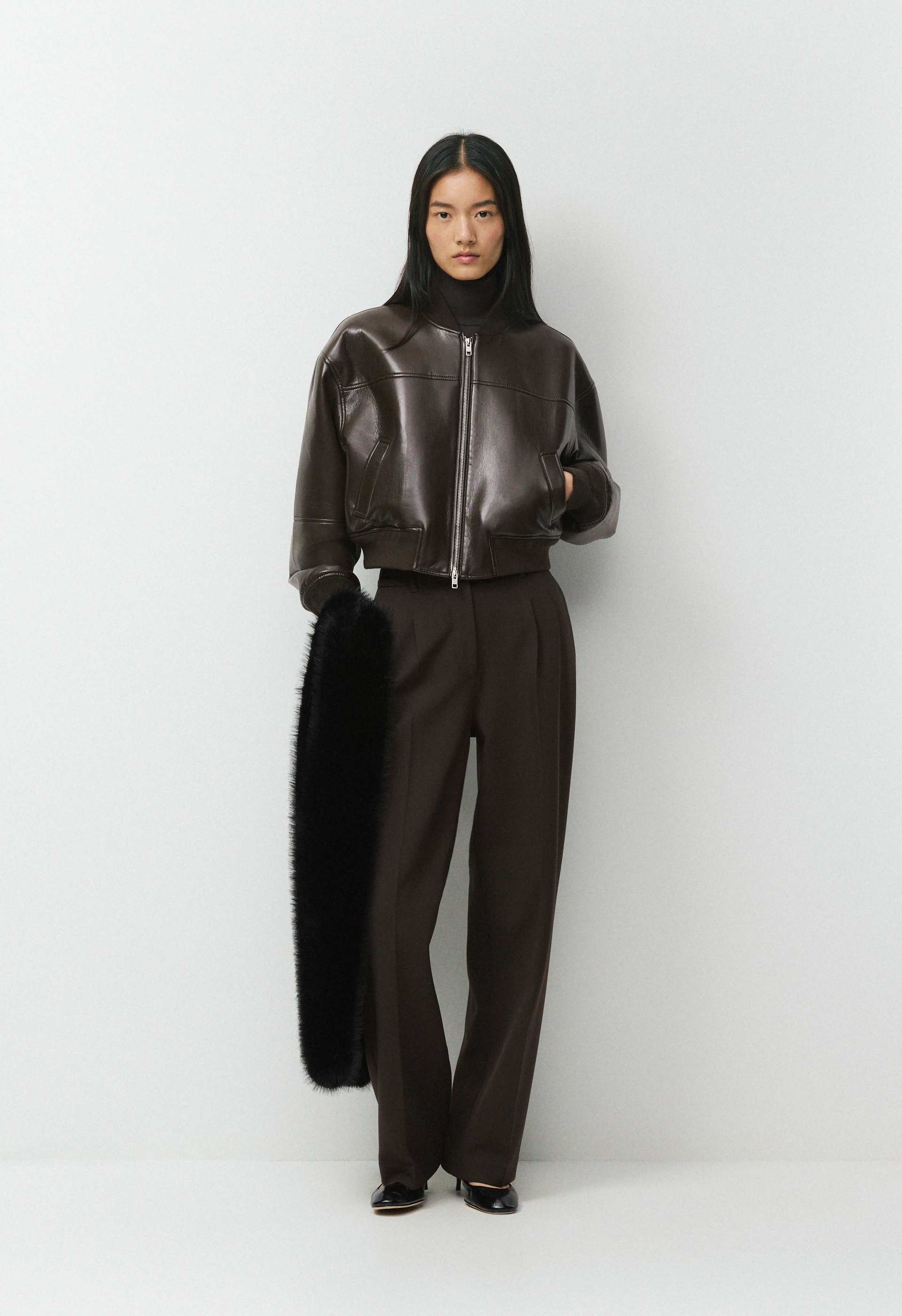 Synergy Bomber - UnReal Leather