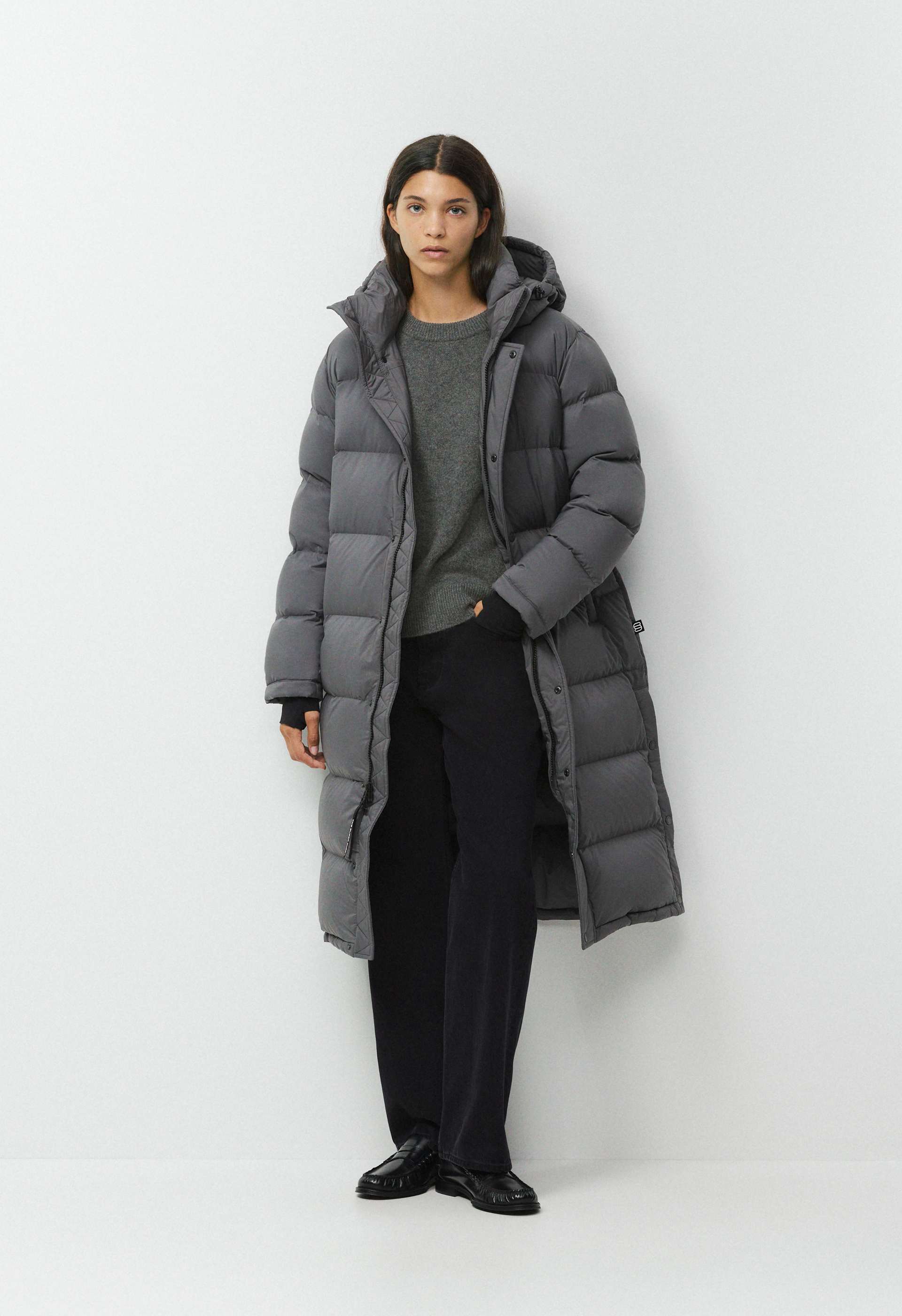 OHGA PUFF COAT グレー The Super Puff™ Long - cliMATTE™ | Aritzia US