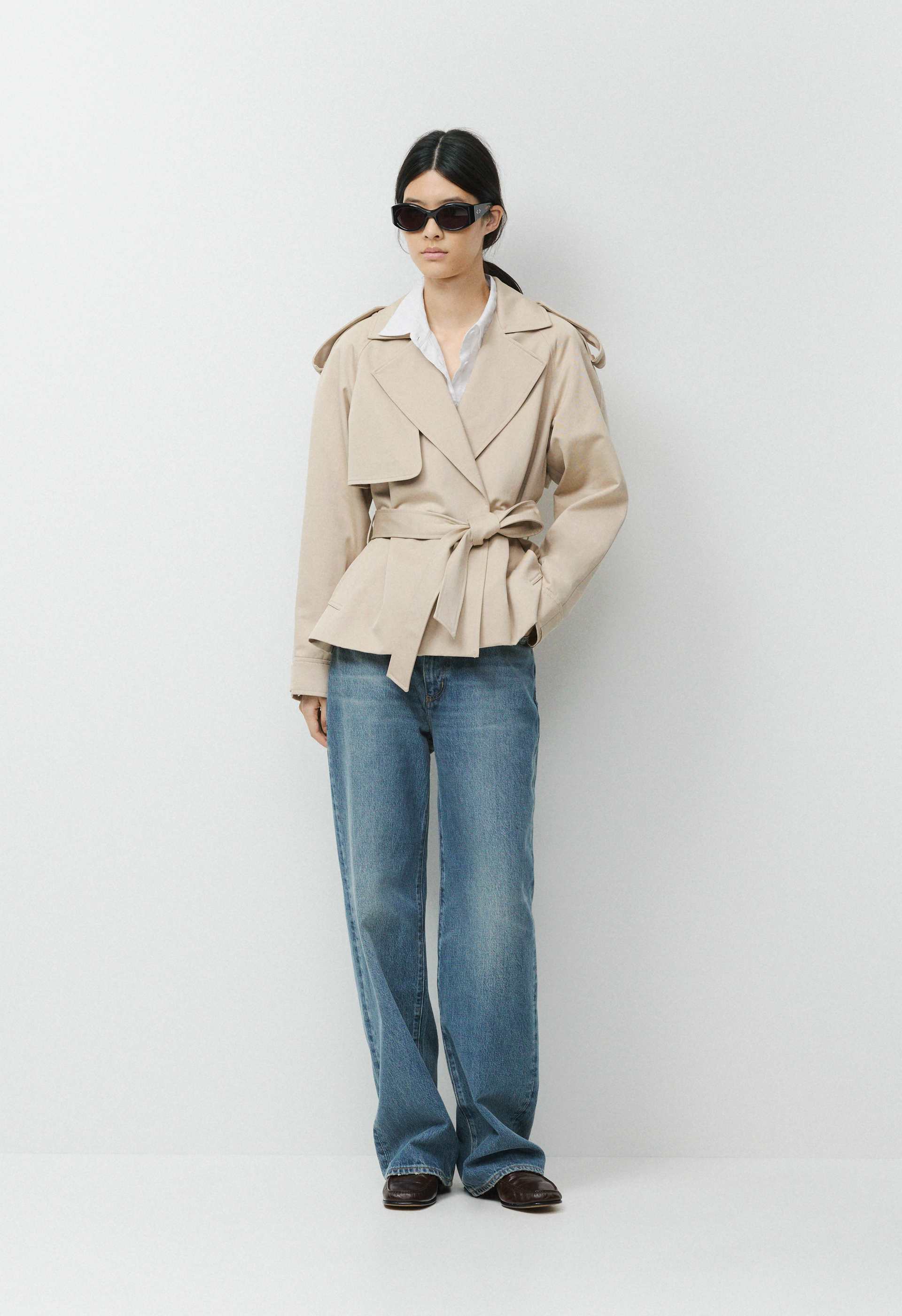 THE DAVIS SHORT TRENCH COAT