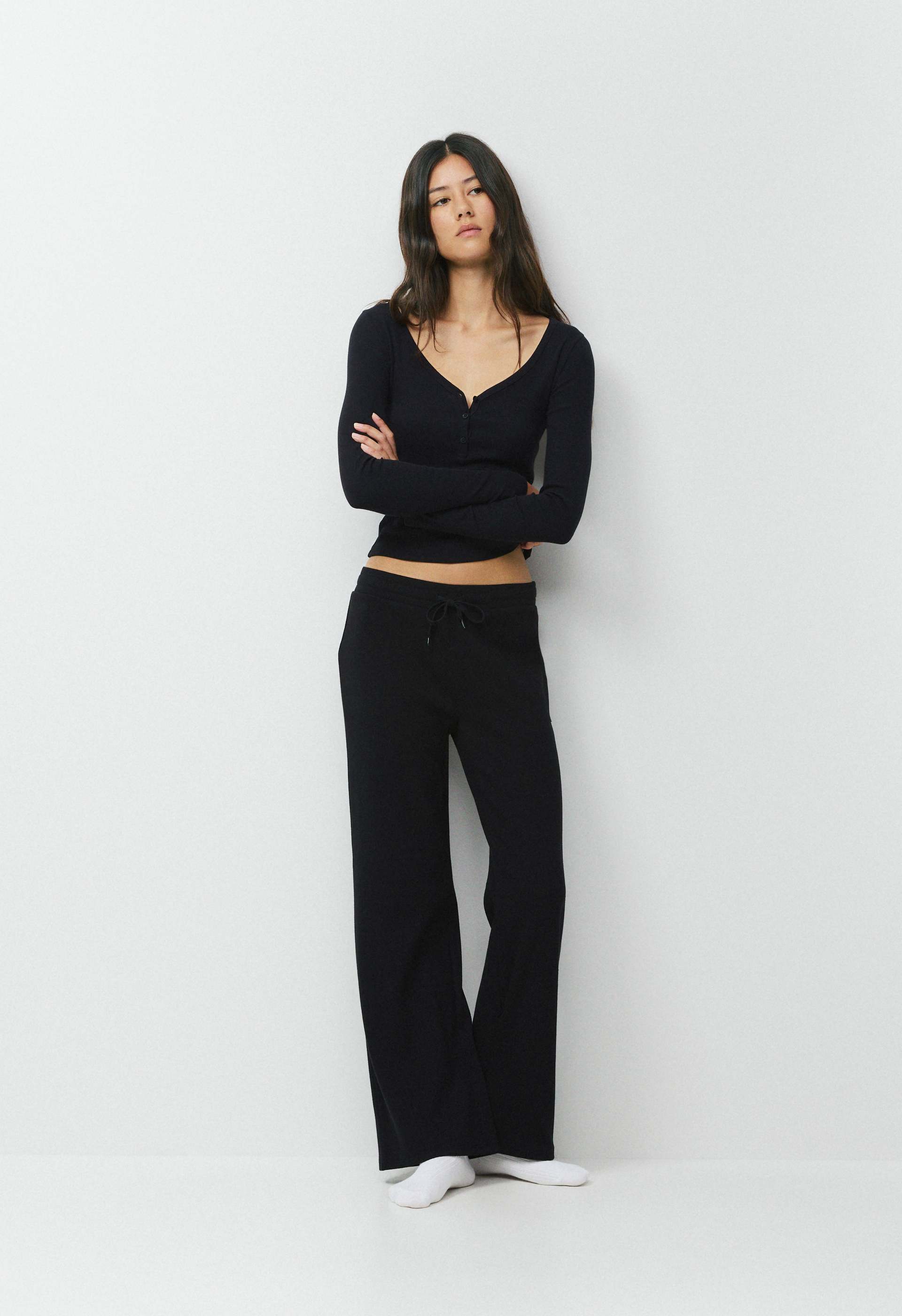 HomeStretch™ Rib Kickback Pant | Aritzia US