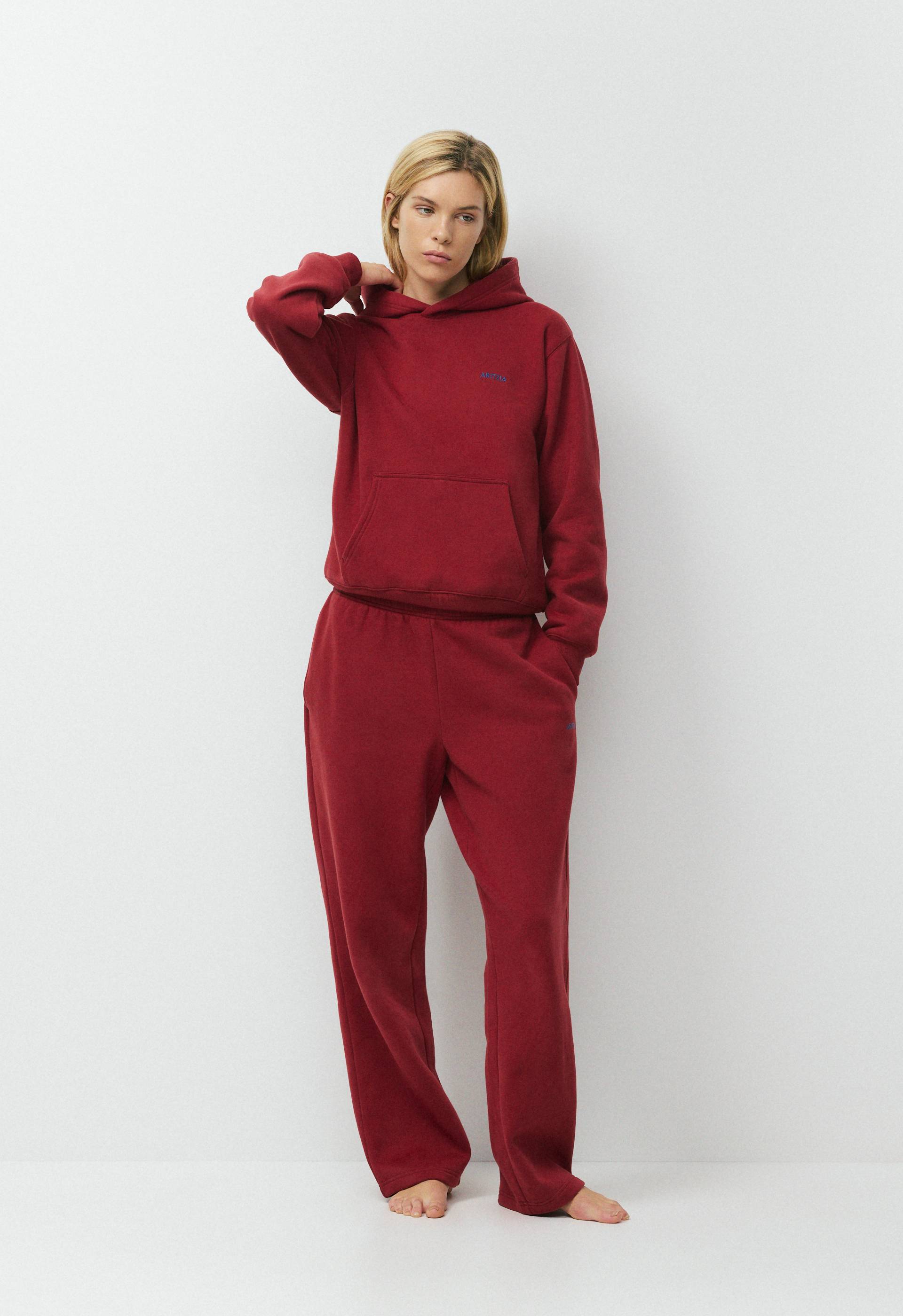 Stone  レッド クルーネックスウェット Cozy Sweatfleece Mega Straight™ Sweatpant | Aritzia US