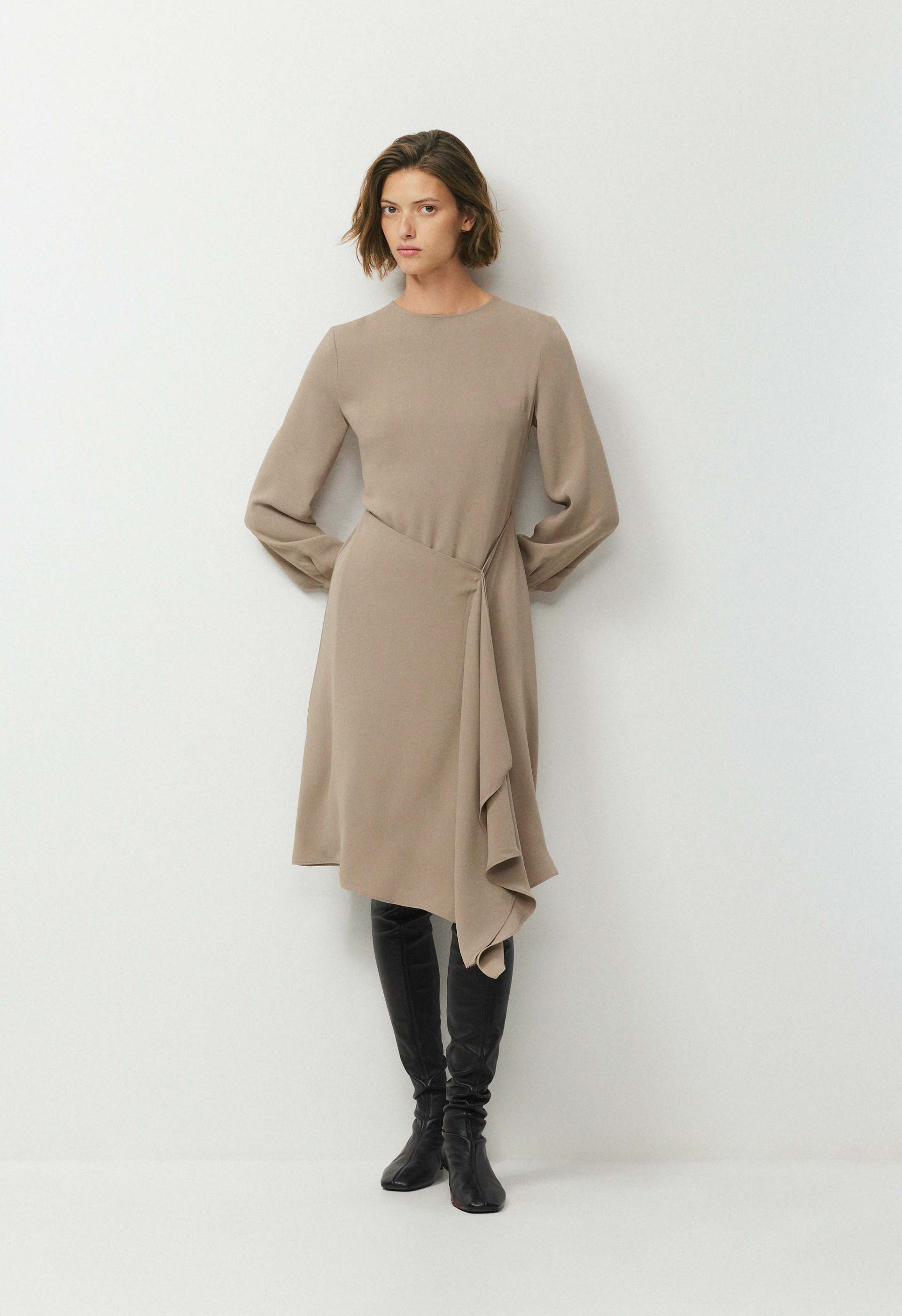 Grandeur Dress