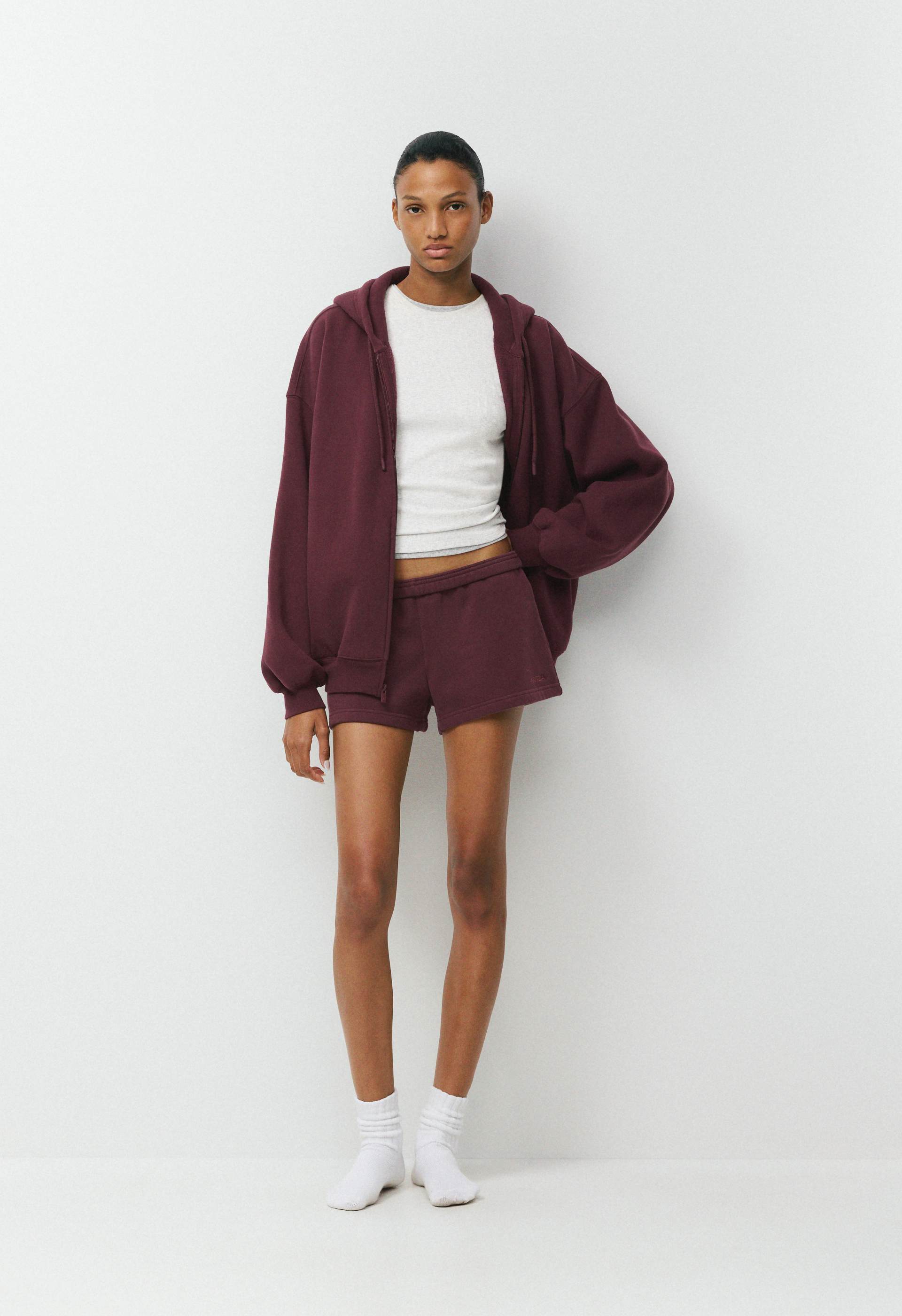Cozy Sweatfleece Boyfriend Lo-Rise Mini Short | Aritzia US