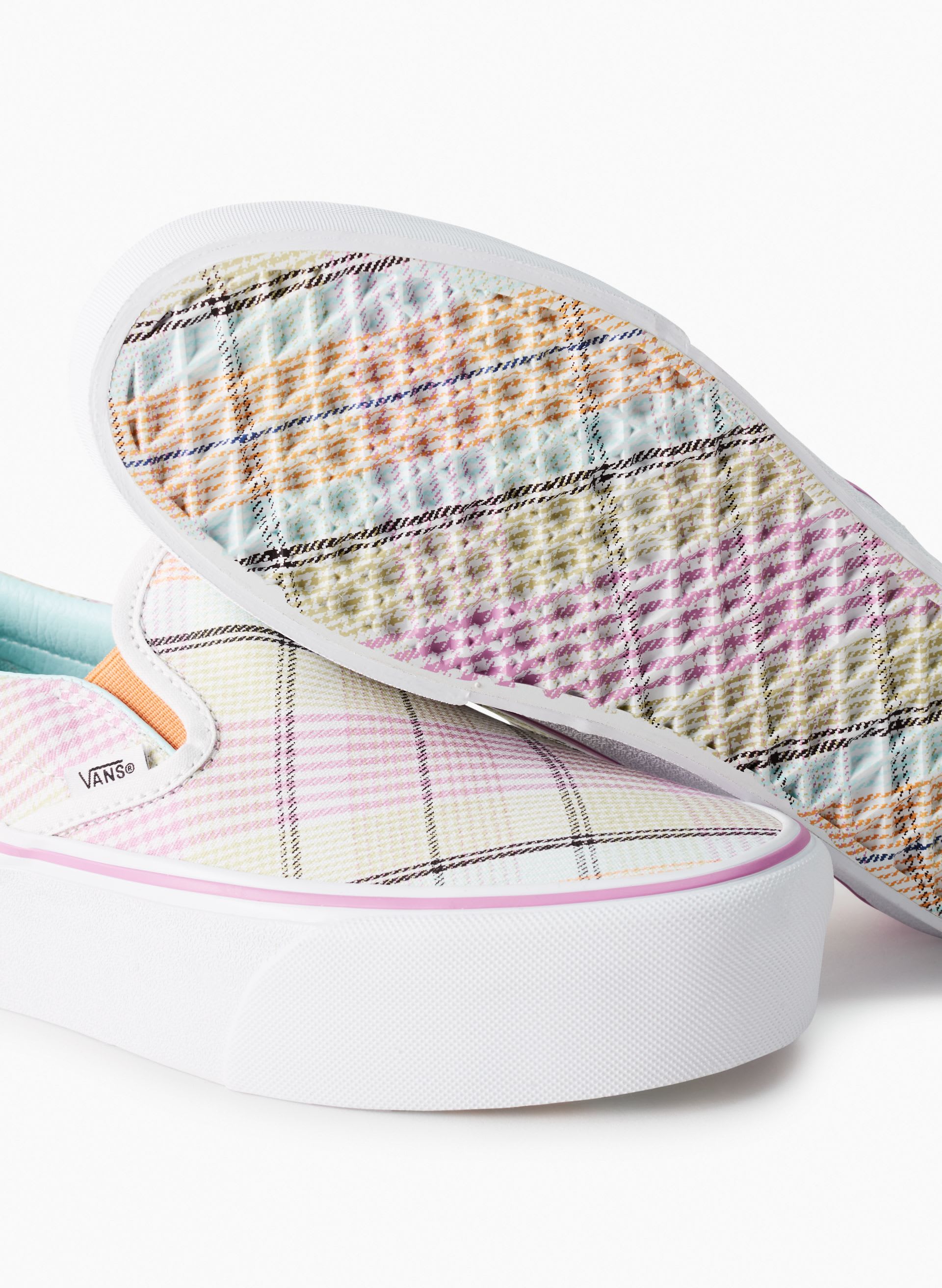 Vans Classic Slip-On Stackform Canvas Men Women Unisex Men\'s 8.5 / Women\'s 10 Vans Classic Slip-On Stackform | Aritzia US main image 4