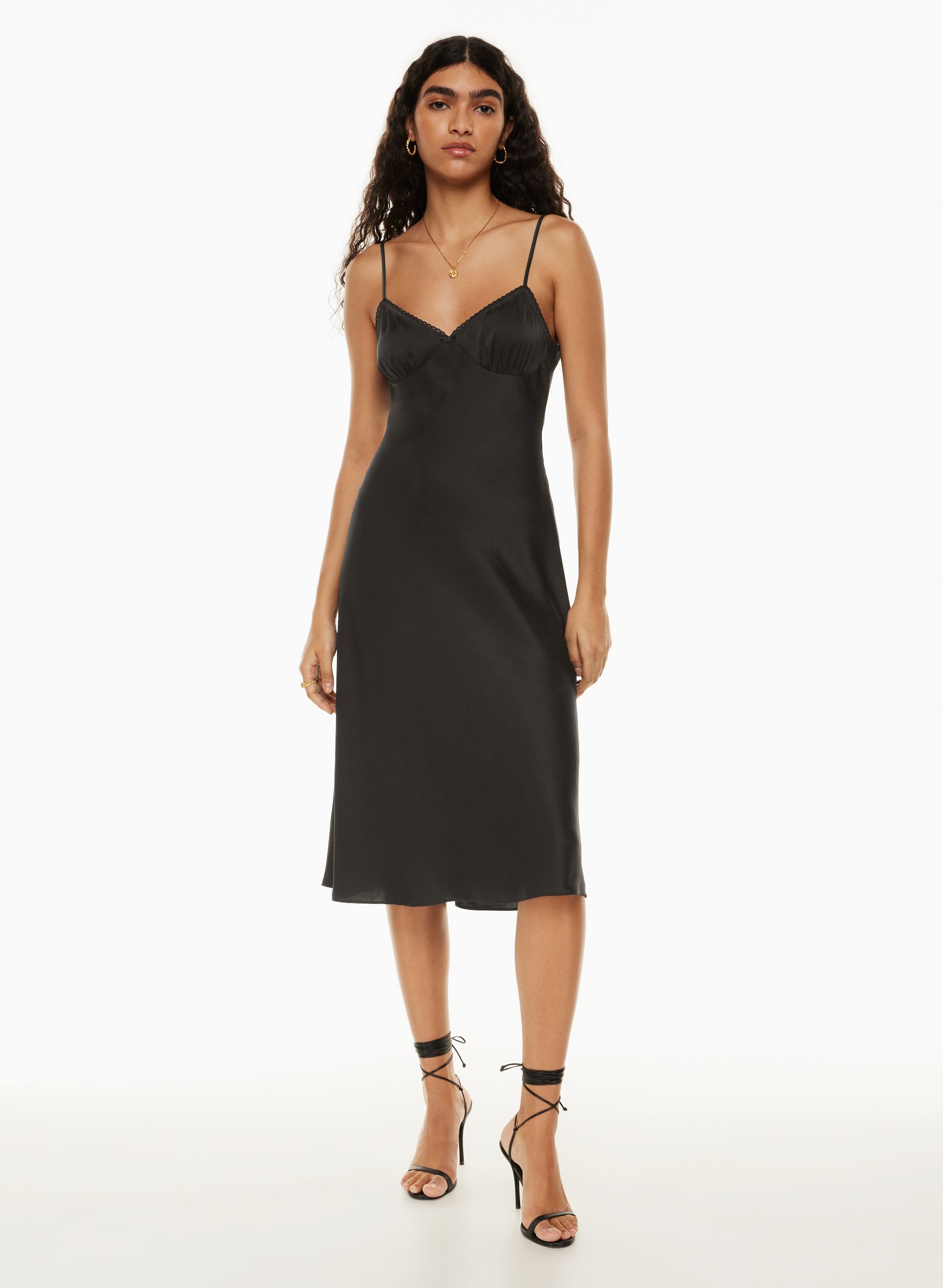 wilfred portrait satin dress Portrait or Goddess : r/Aritzia
