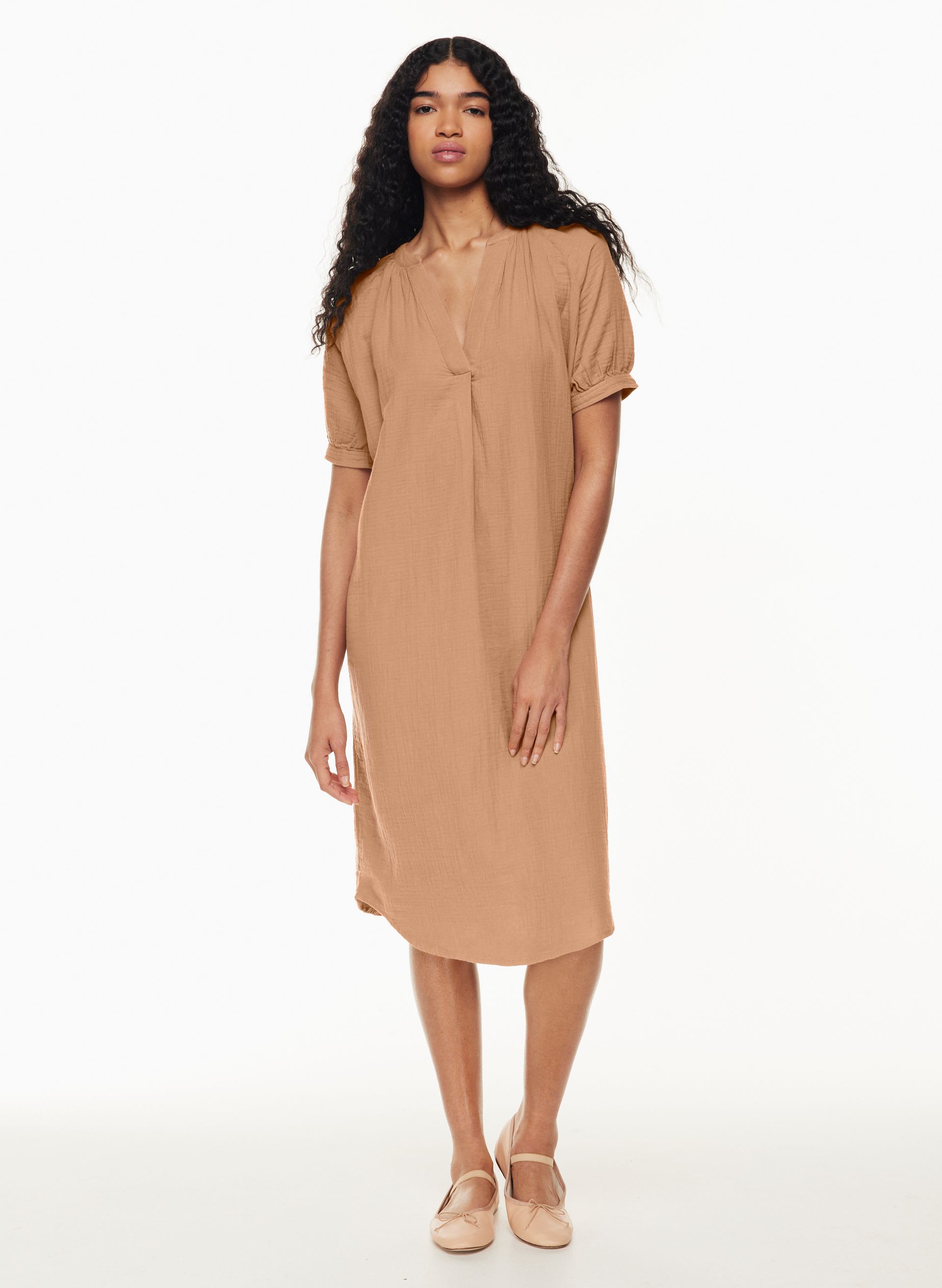 hot in tight dress This short homecoming features hater neckline and sequins A Primer on Men's Ruched Bodycon Dress in 颜色:Black 081419