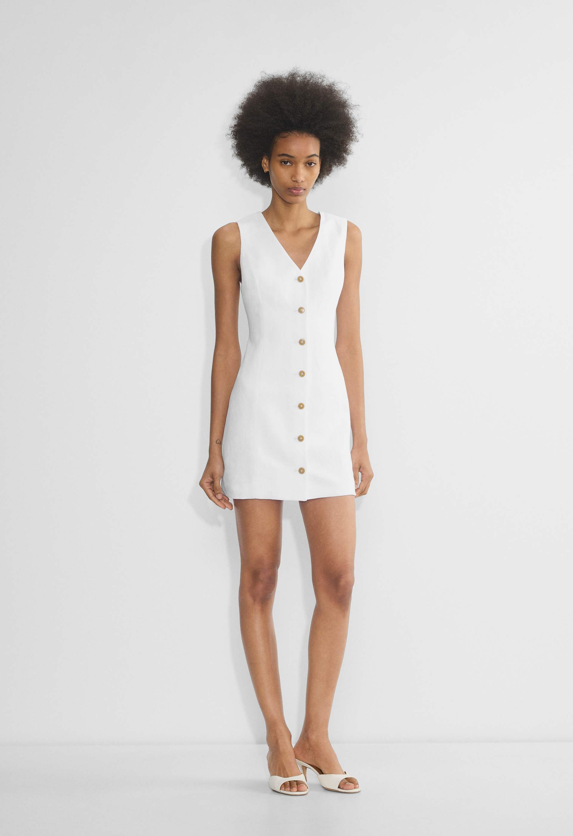 Aritzia Wilfred Women's Cruiselinen Aria Dress in White | Large