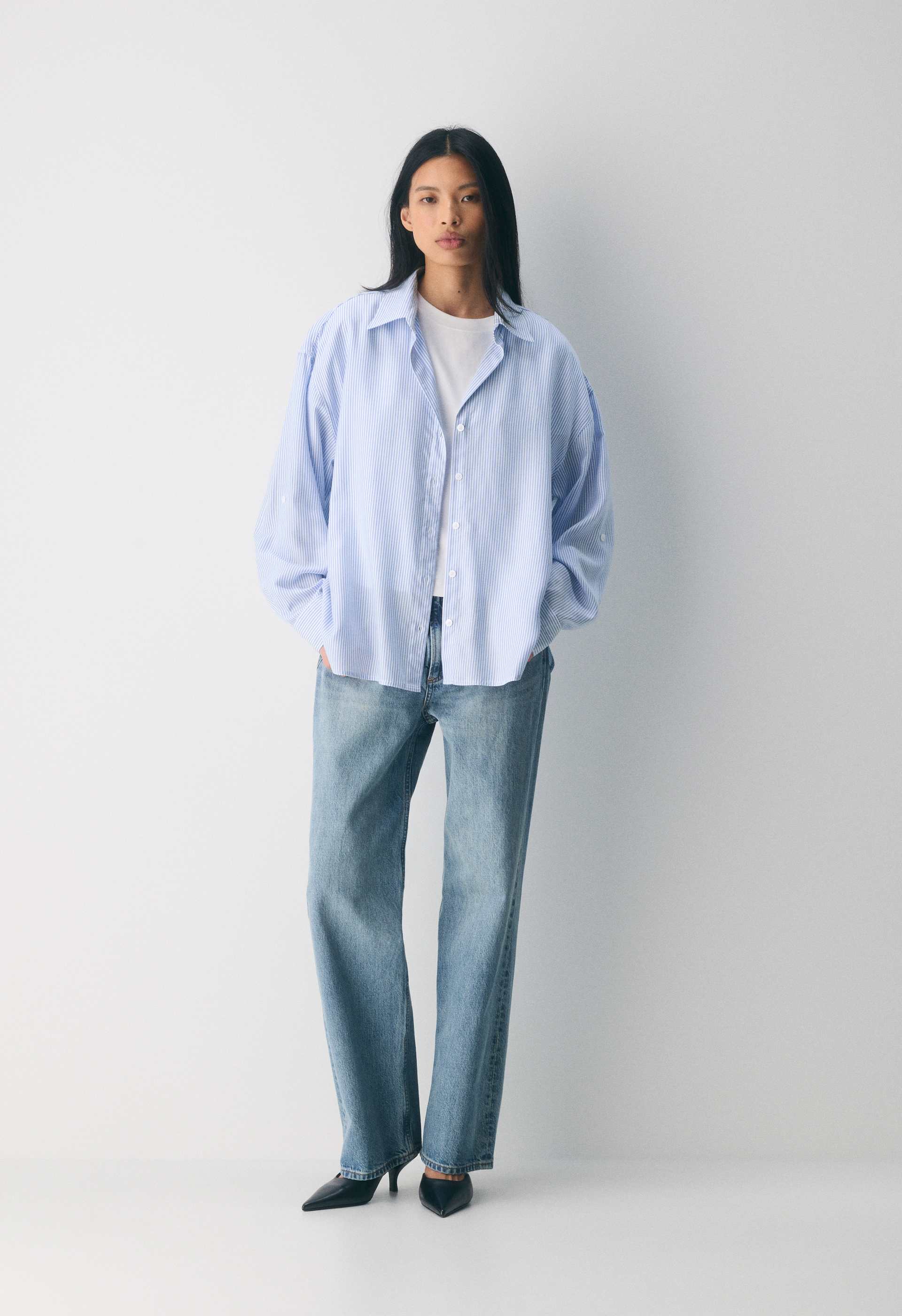 トップス 00s archive asymmetrical button-up shirt Archive Shirt | Aritzia CA