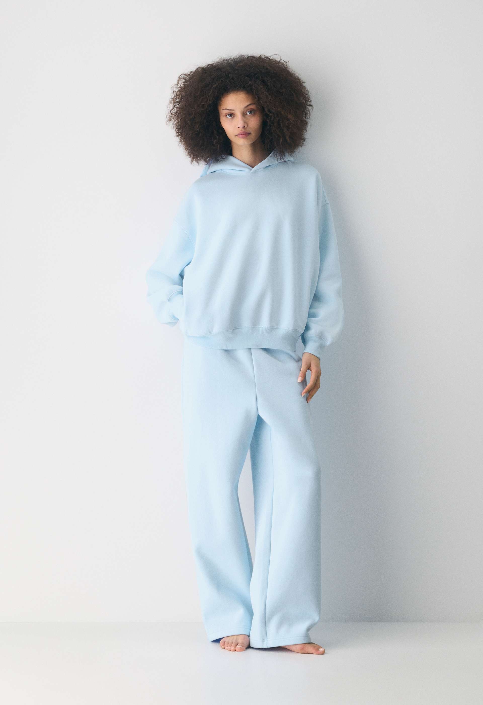 Cozy Sweatfleece Mega Hoodie