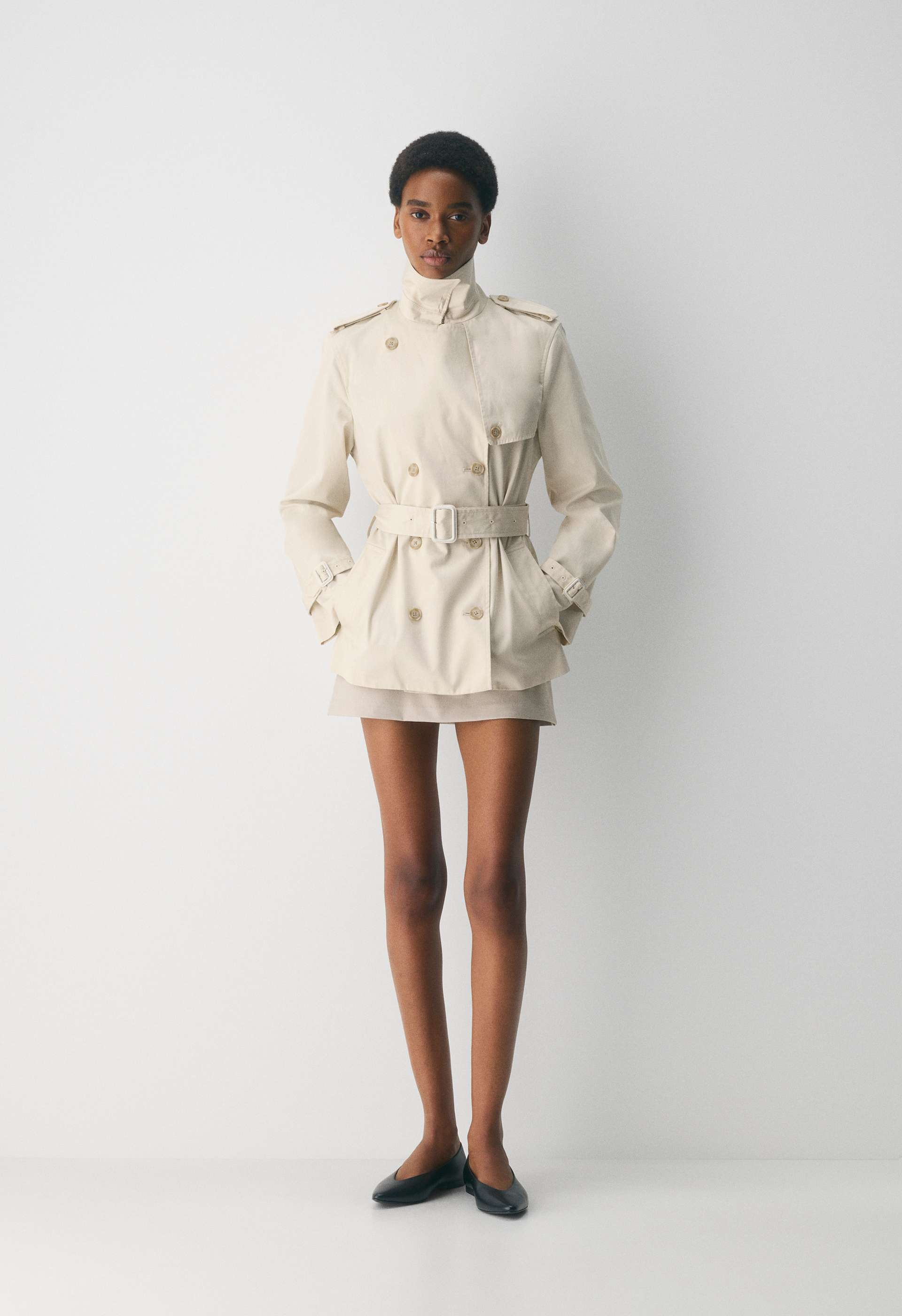 The Finch Short Trench Coat - City Twill | Aritzia CA