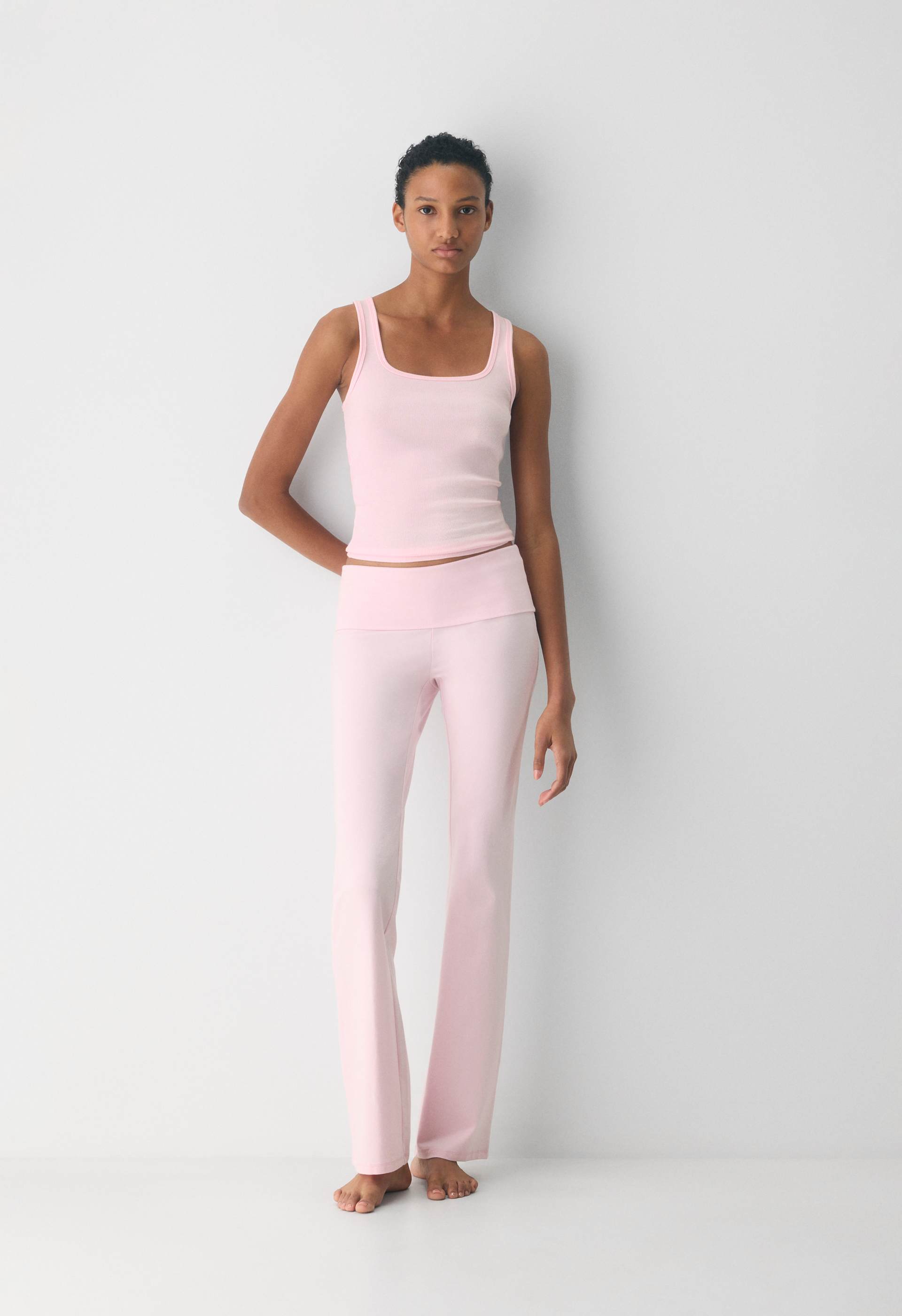 HomeStretch™ Smooth Amp Foldover Pant | Aritzia US