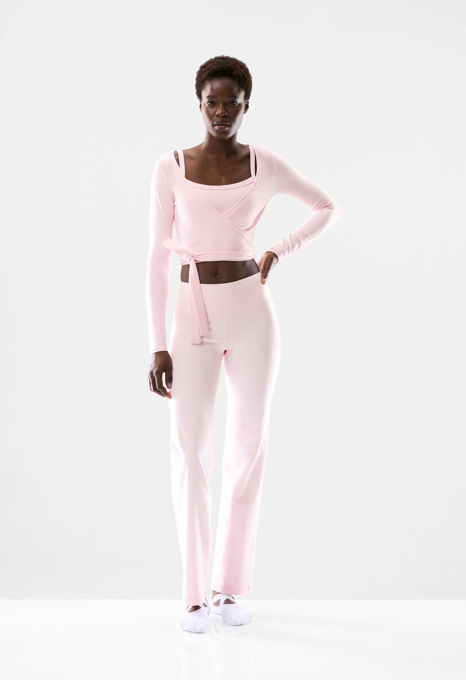 LIFE Refresh Pant | Aritzia CA