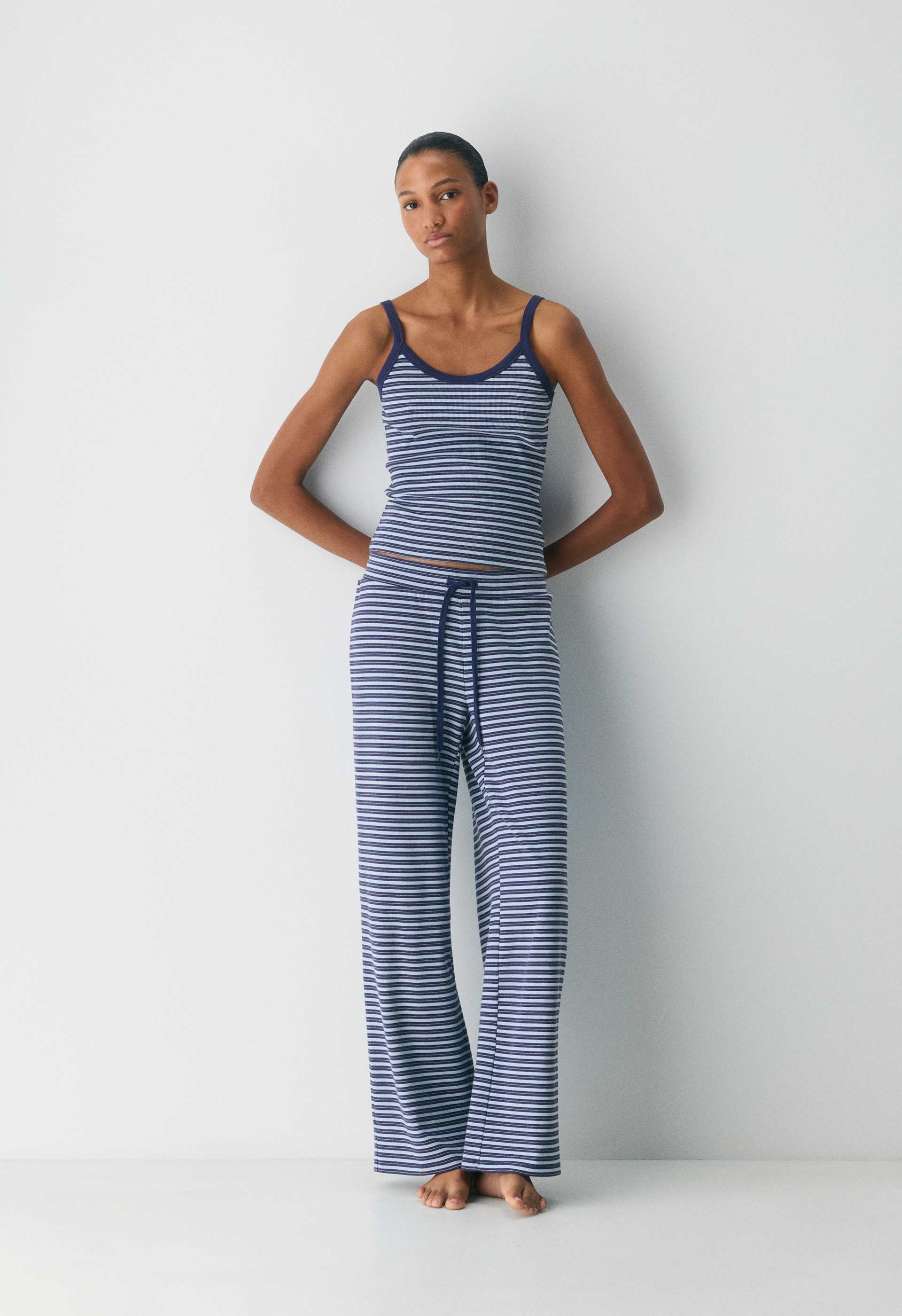 HomeStretch™ Rib Kickback Pant | Aritzia US