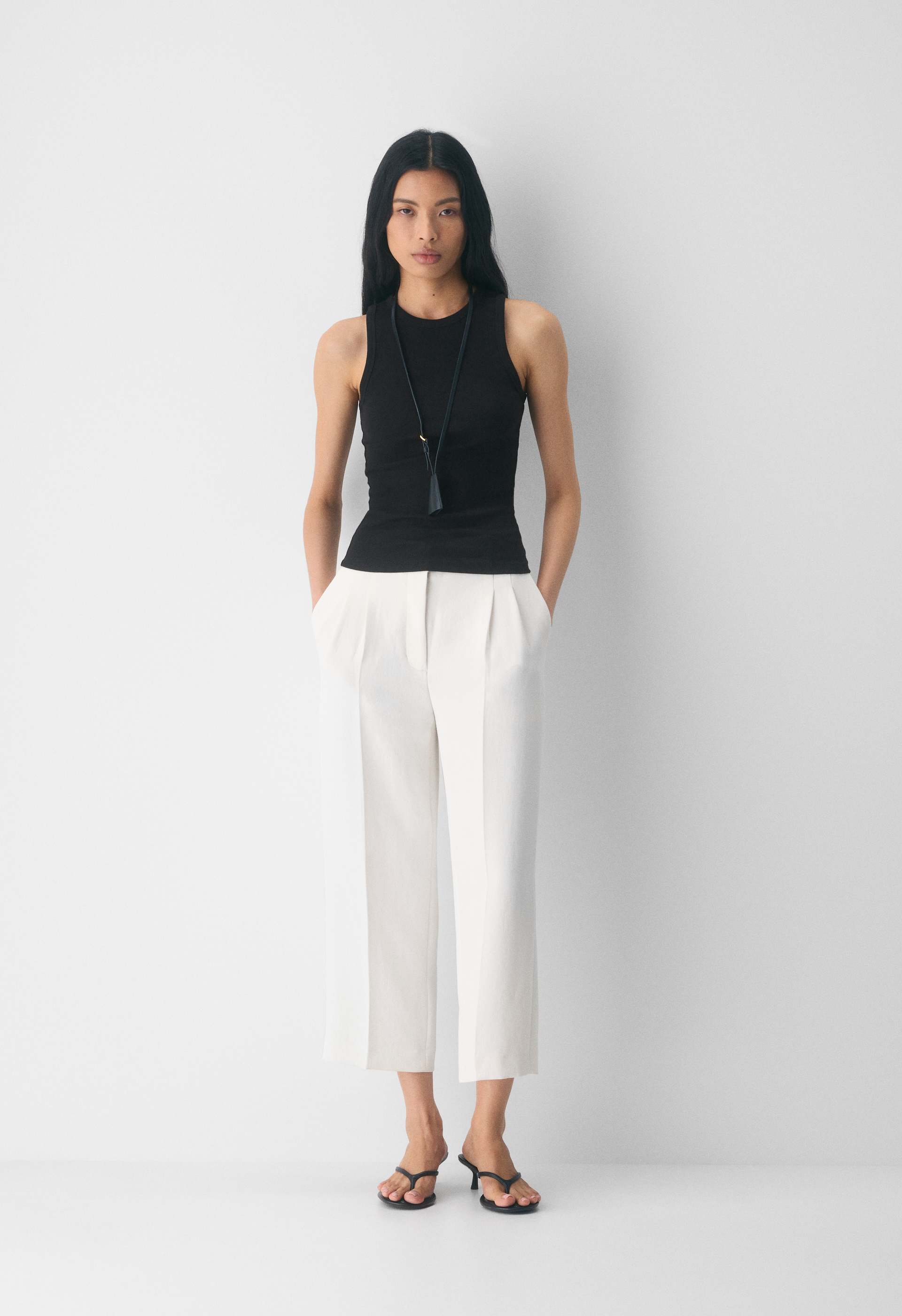 The Effortless Pant™ Cropped - Crepette™ | Aritzia US