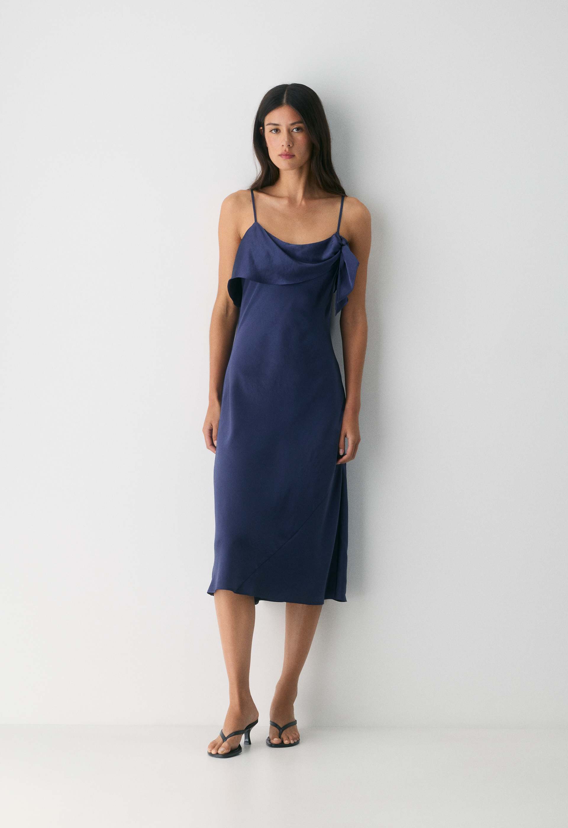 emerald green long dress with sleeves Round Neck Sleeve Maxi Small Color:Silk Faille White Dark Green Dresses | 100% Polyester product_family:BEBE1261