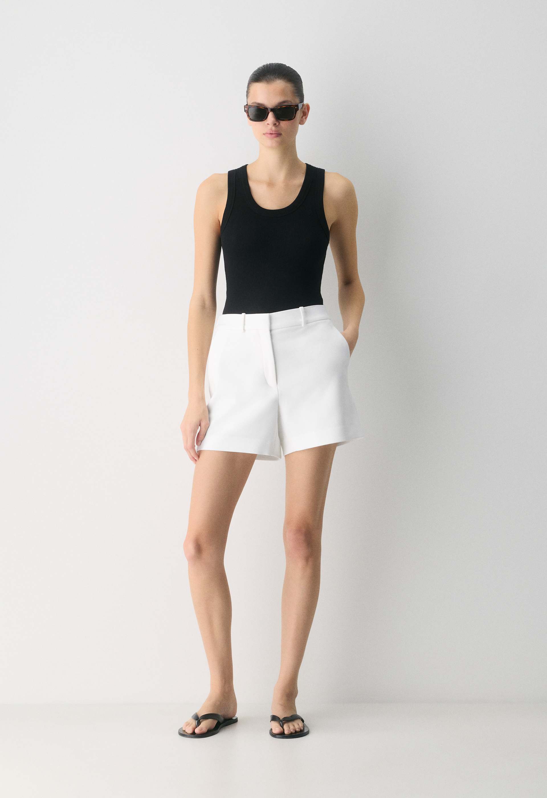 New Agency Mid-Thigh Short | Aritzia US