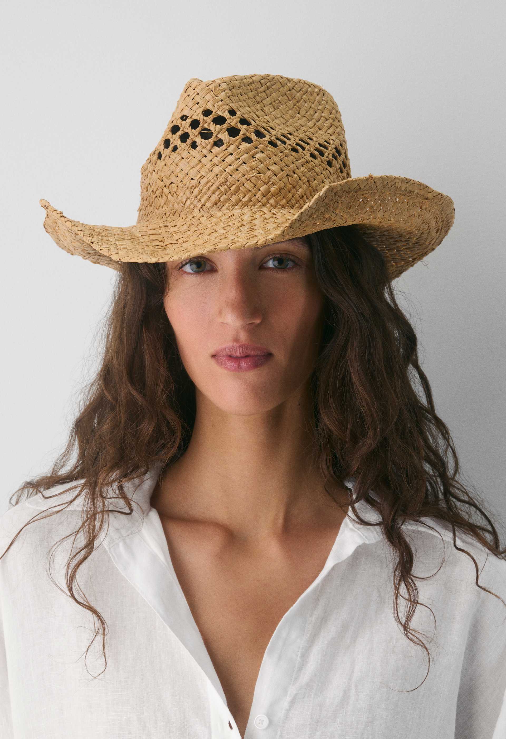 Bask Raffia Hat | Aritzia US display picture 3