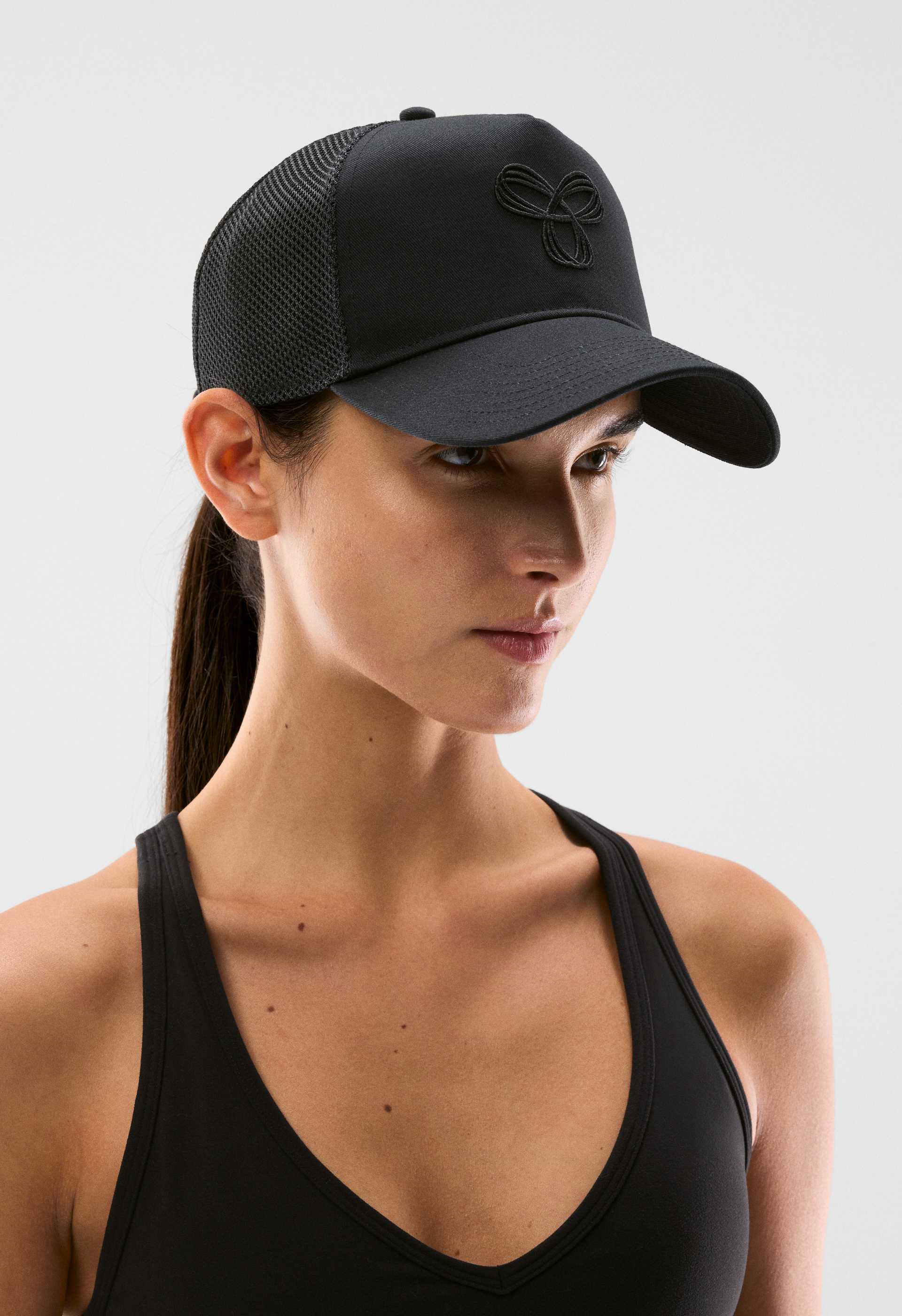 Ray Trucker Hat | Aritzia CA