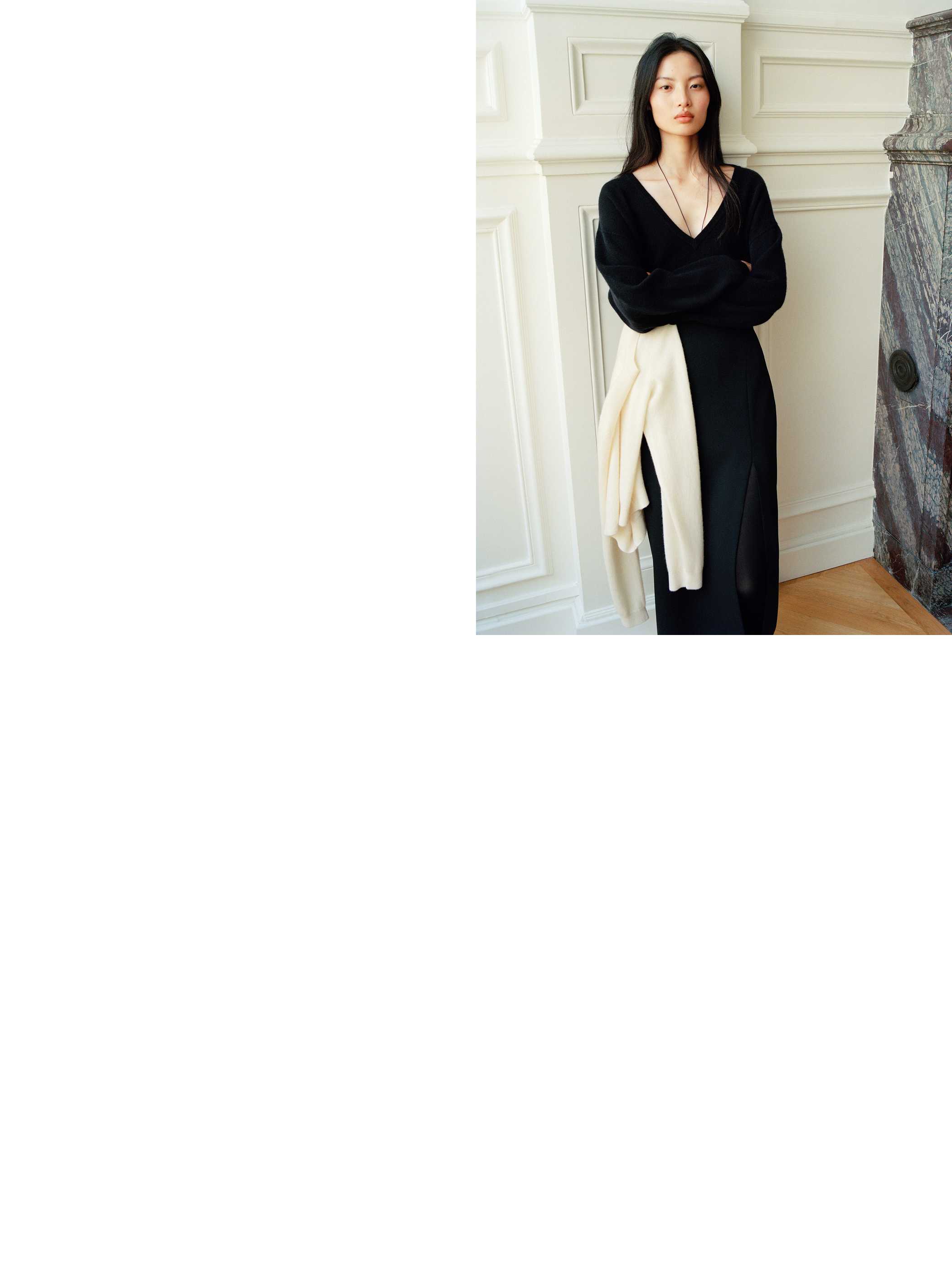 ESSENTIAL WOOL CASHMERE DEPTH SWEATER | Aritzia