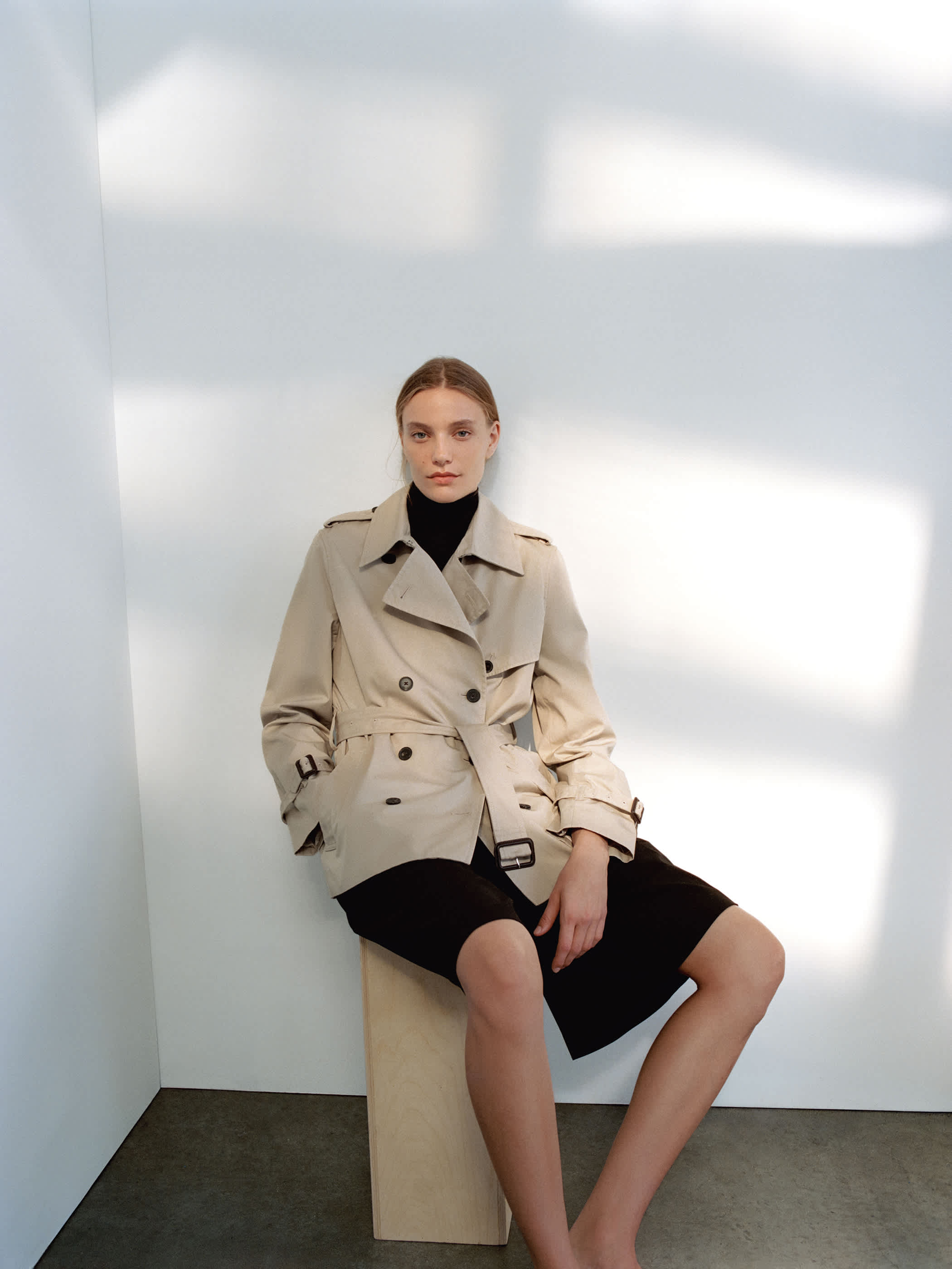 The Finch Short Trench Coat - City Twill | Aritzia US