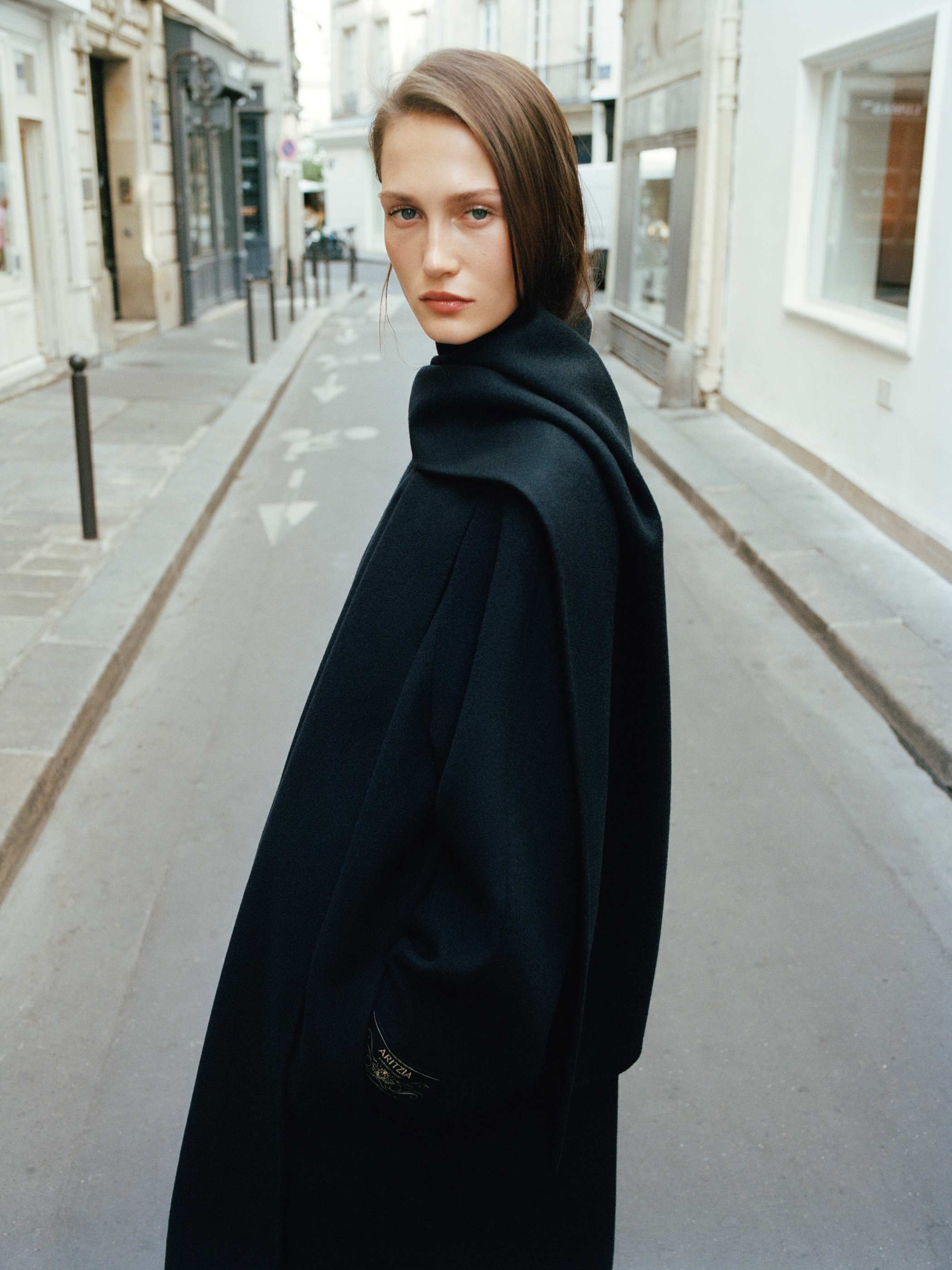 THE EMBRACE DOUBLE-FACED COAT | Aritzia