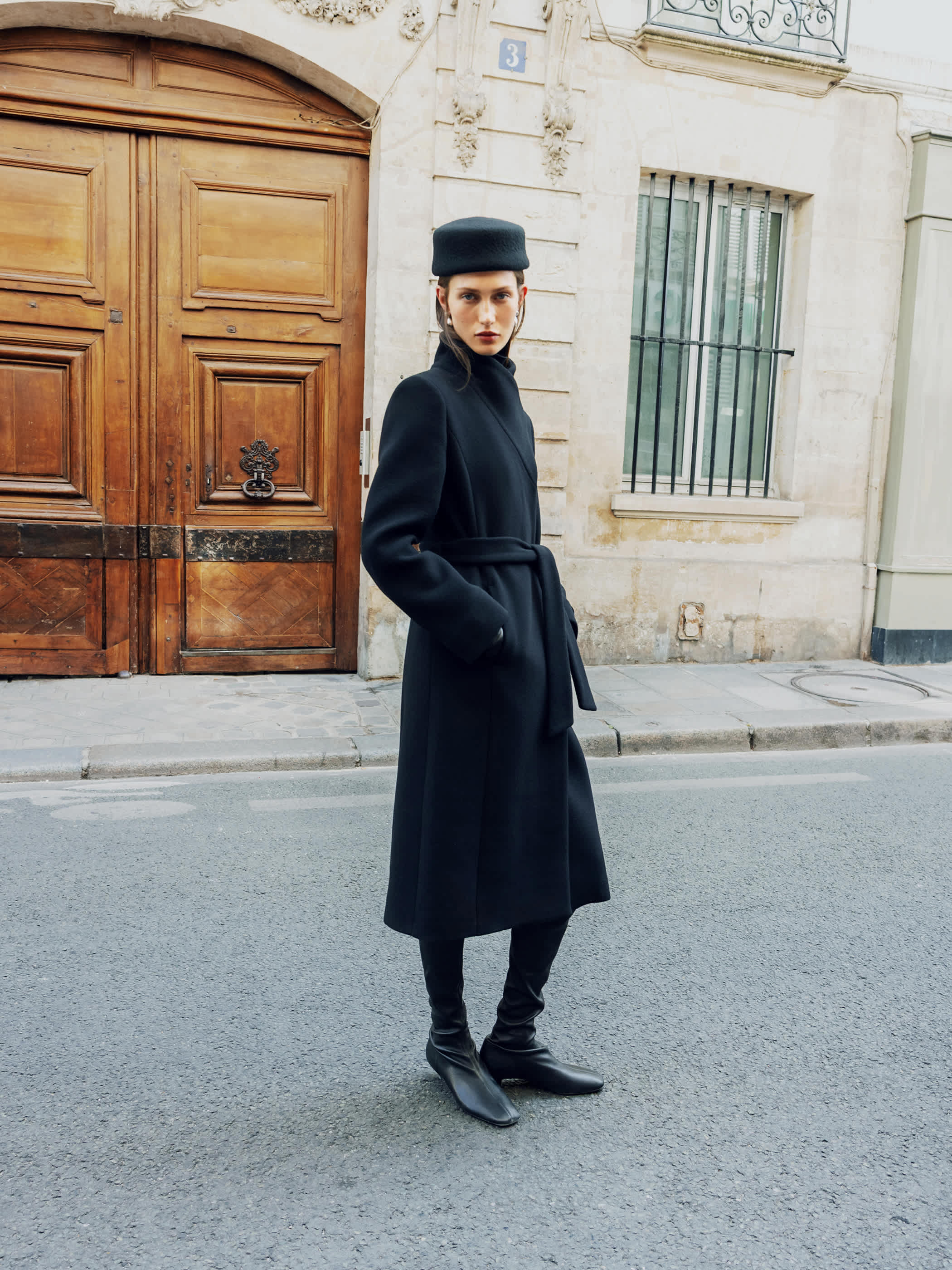 THE CONNOR LONG COAT | Aritzia