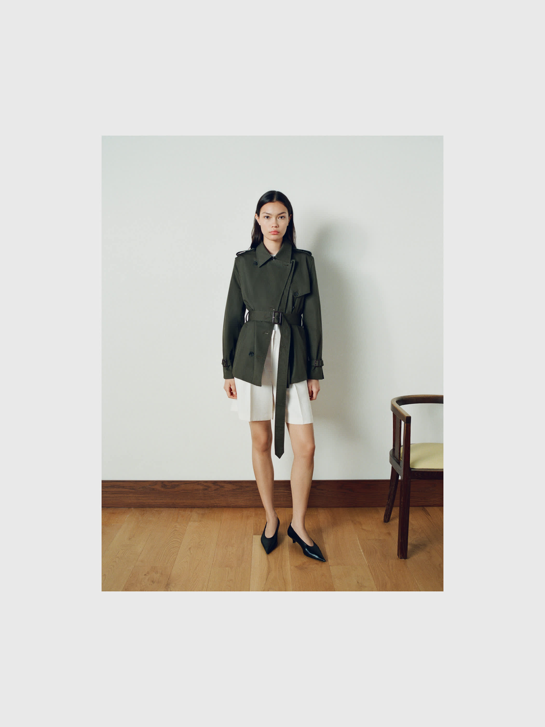 THE FINCH SHORT TRENCH COAT | Aritzia