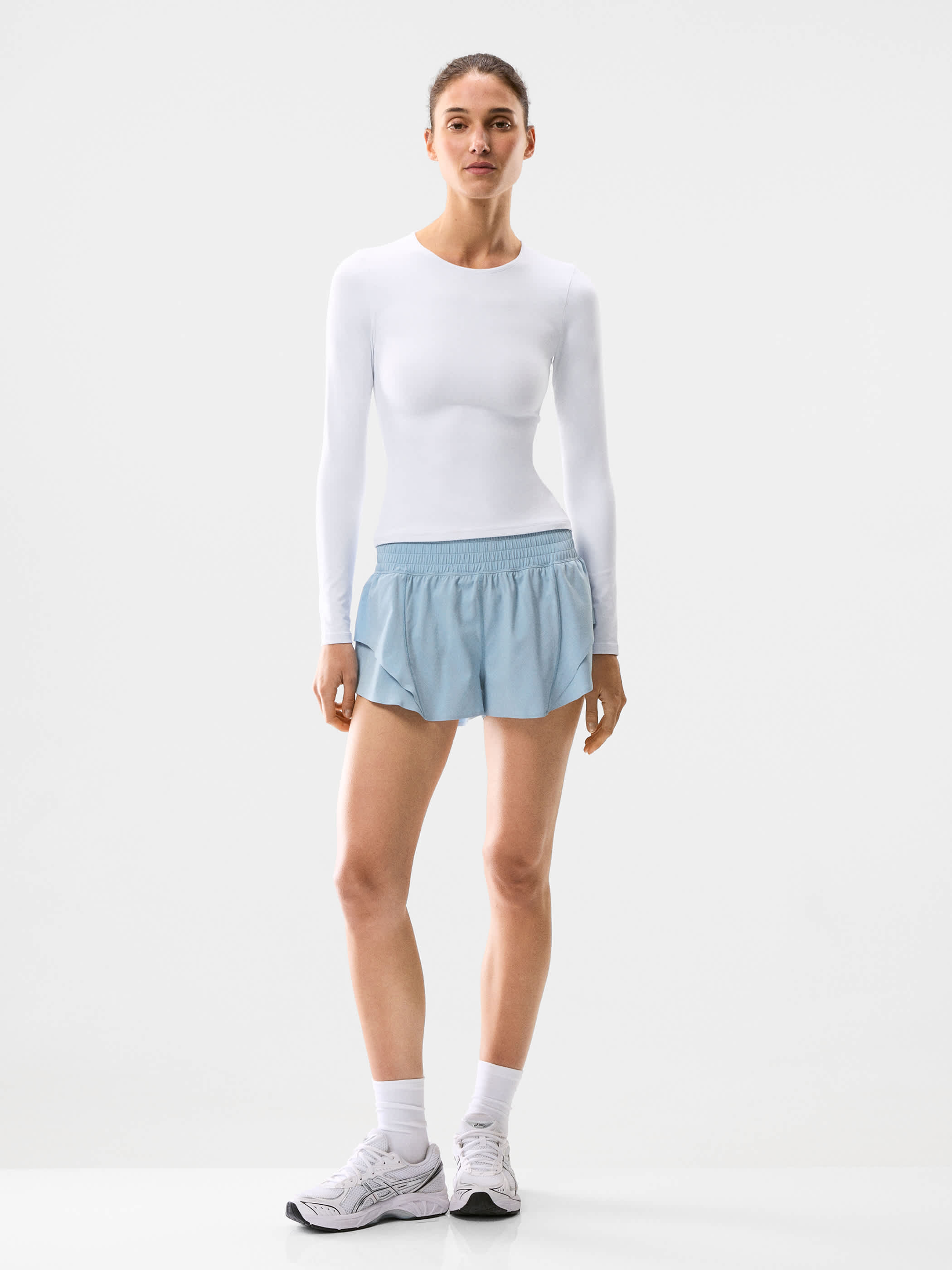 BUTTER ESSENTIAL LONGSLEEVE | Aritzia