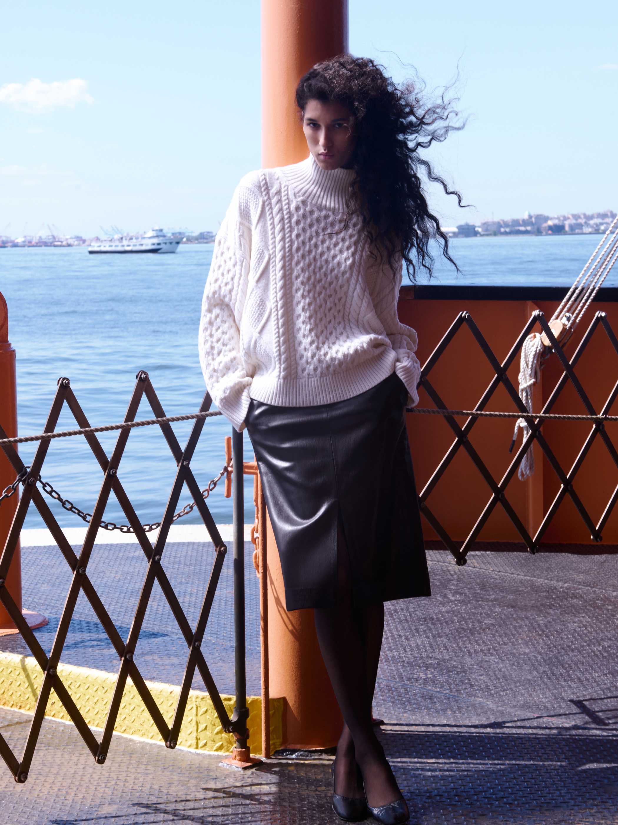 CABLE KNIT MERINO WOOL LINGUIST TURTLENECK | Aritzia