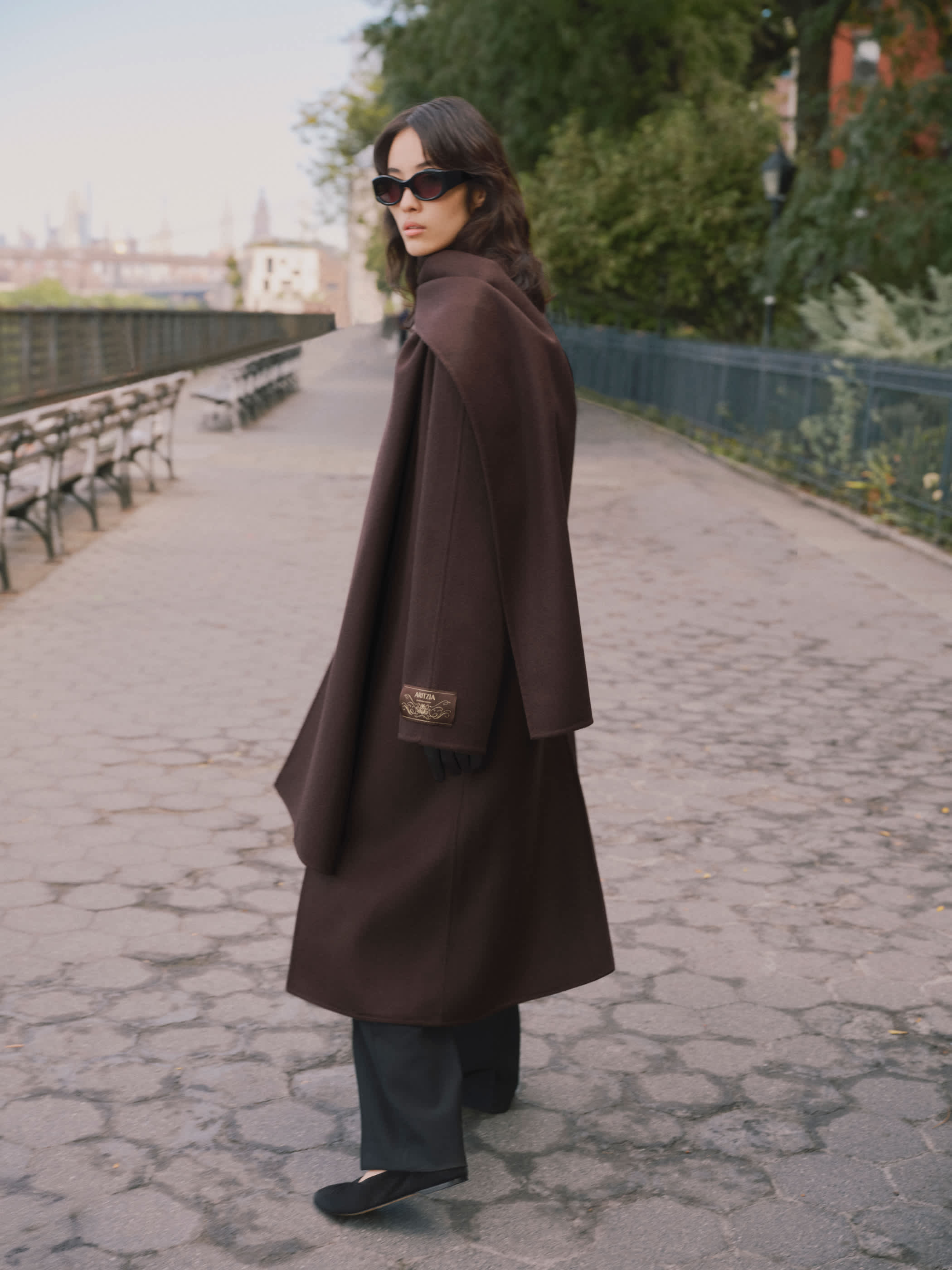 THE EMBRACE DOUBLE-FACED COAT | Aritzia