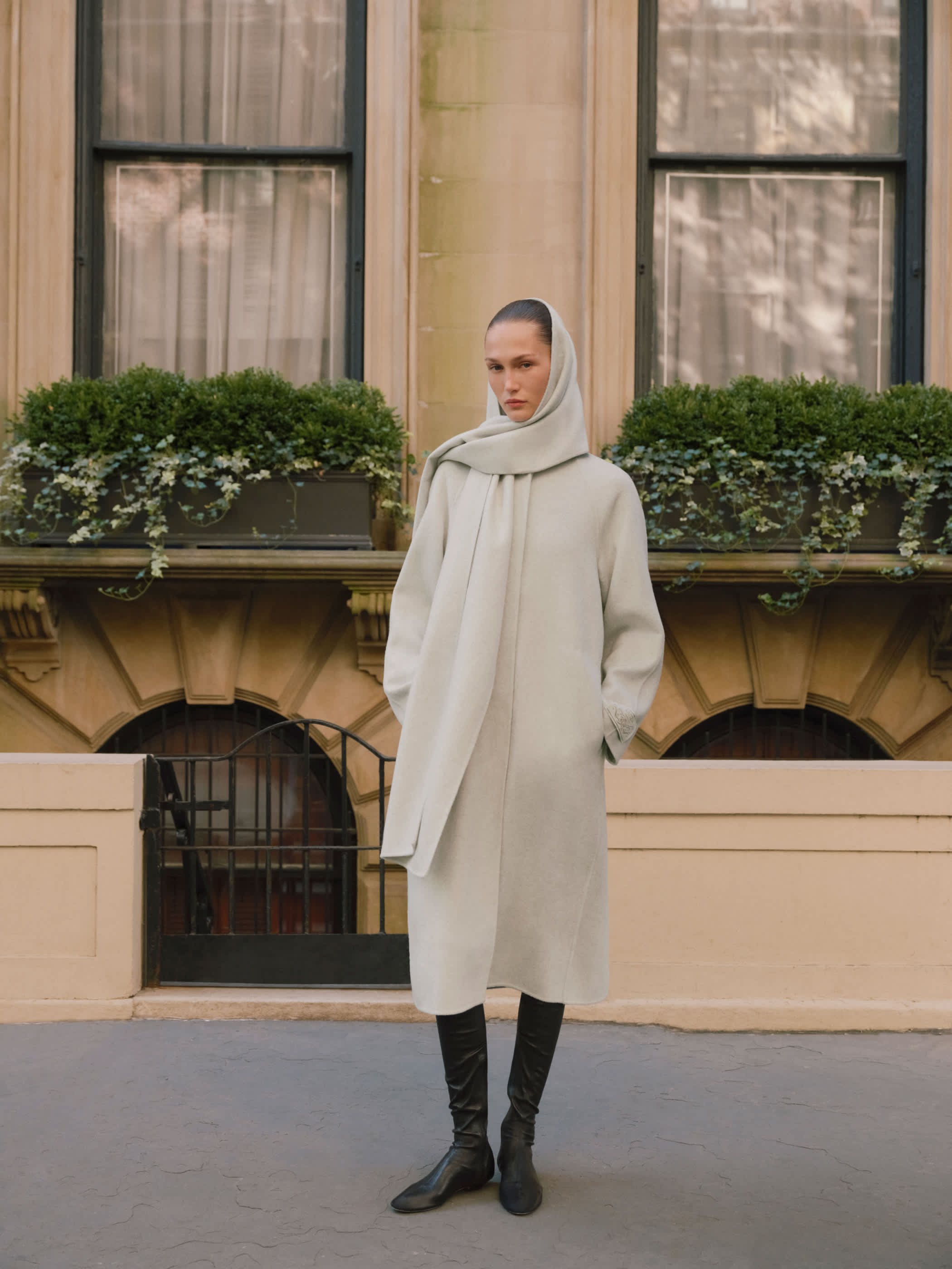 THE EMBRACE DOUBLE-FACED COAT | Aritzia