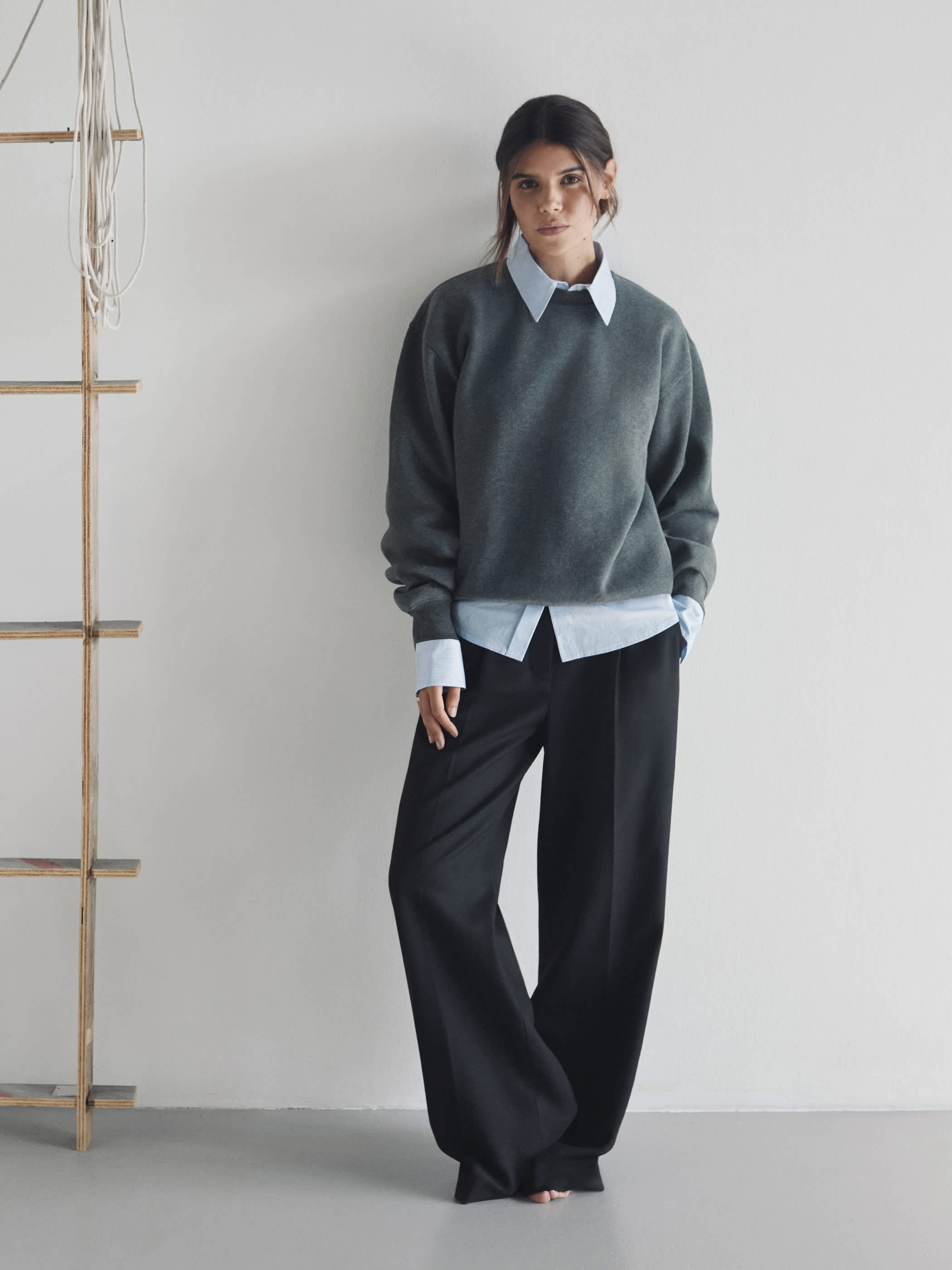 COZY FLEECE PERFECT CREW SWEATSHIRT | Aritzia