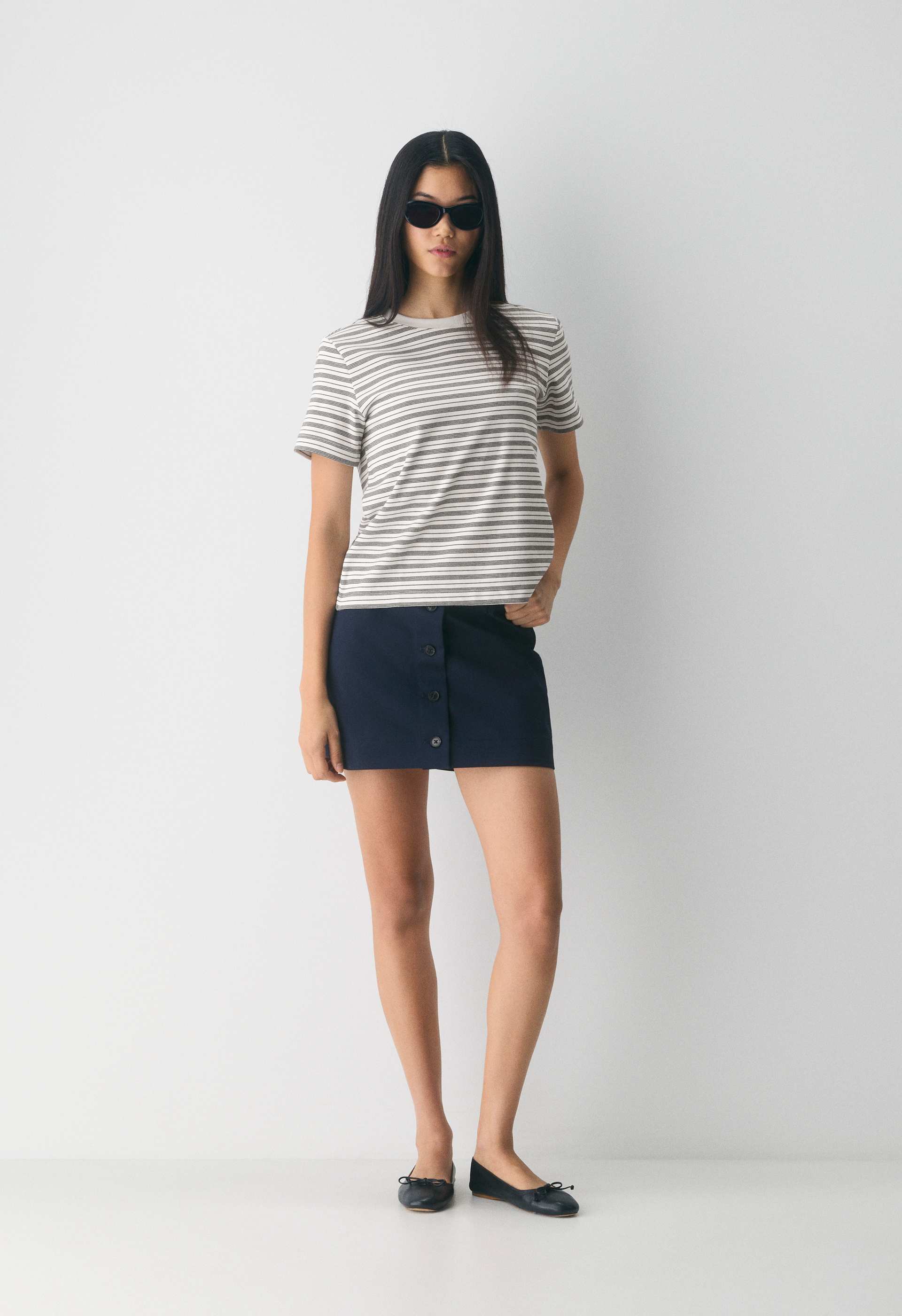 Aritzia PAGE SKIRT