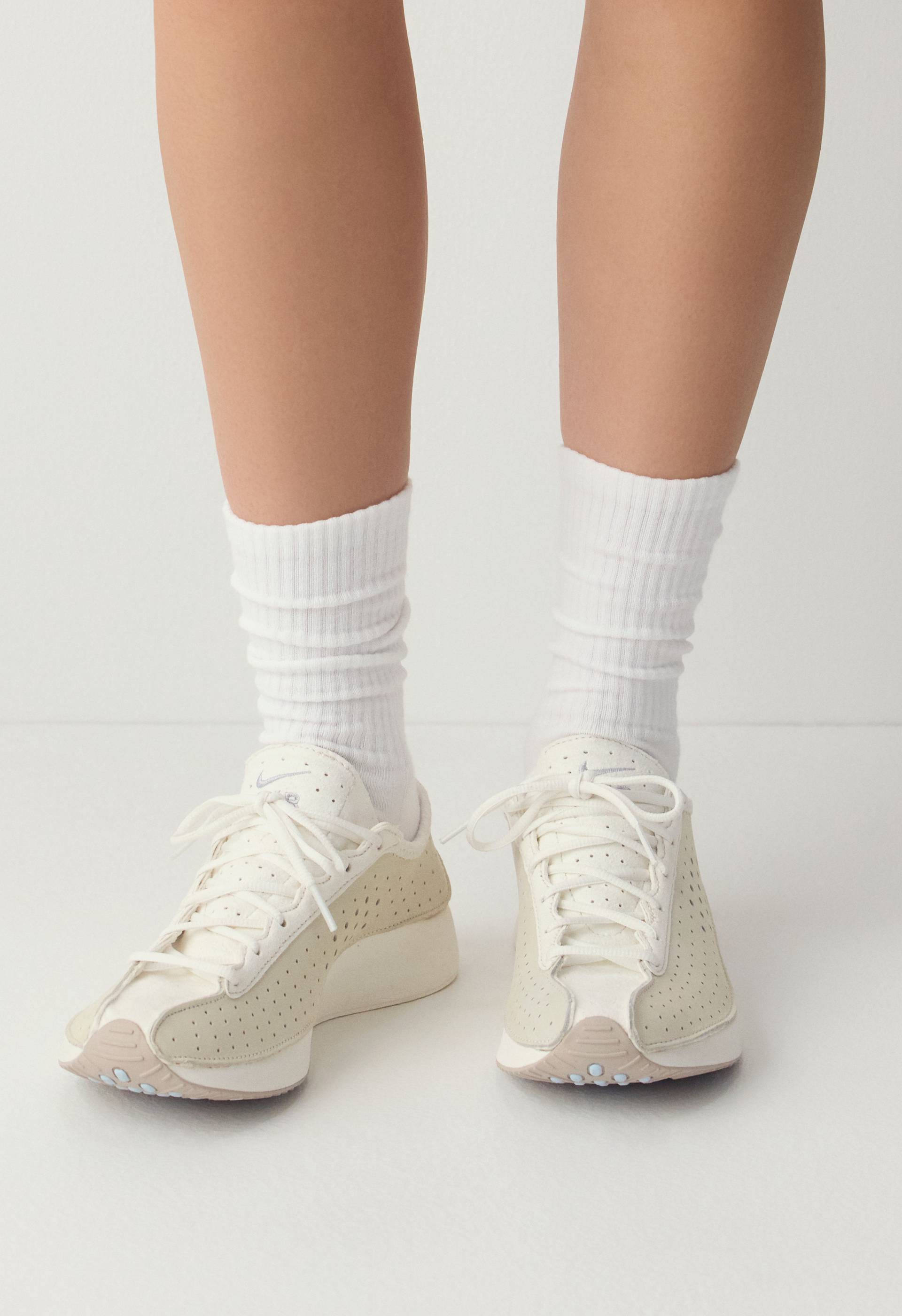 Aritzia SUPERFLY
