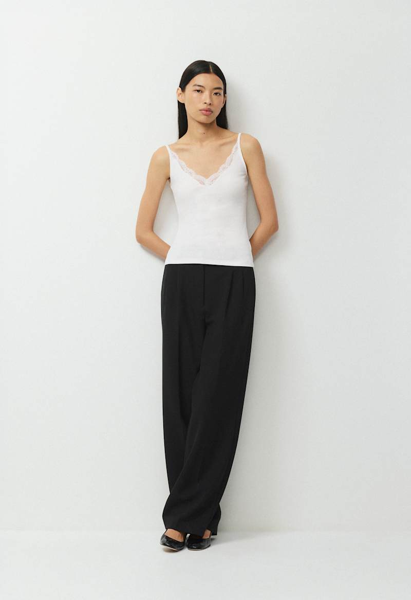Endeavour Tank by Aritzia