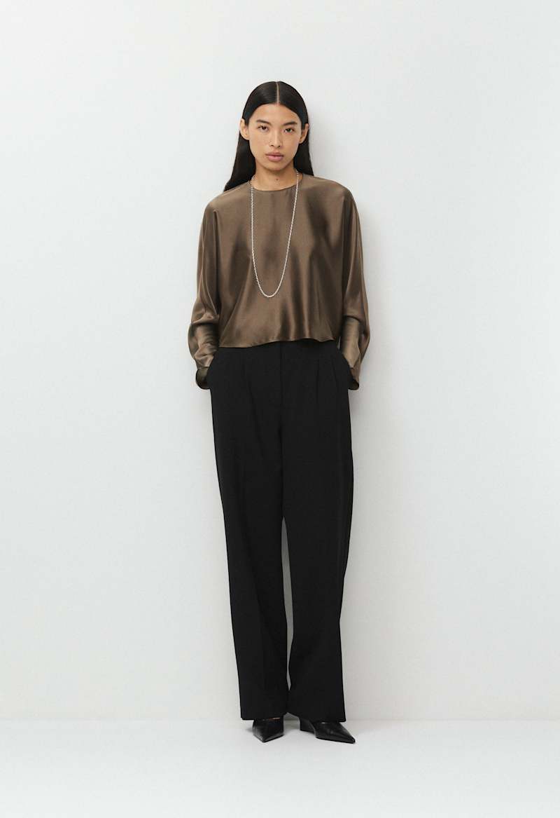 Cornerstone Blouse by Aritzia